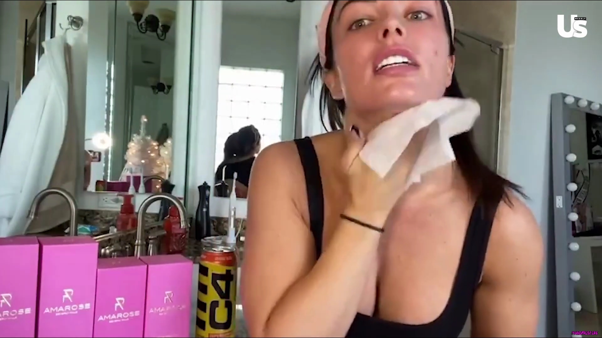 yt1s_com_-_WWE_Mandy_Rose_Shows_Off_Her_Beauty_Sleep_Routine__Beauty_Sleep_1080p_mp40147.jpg