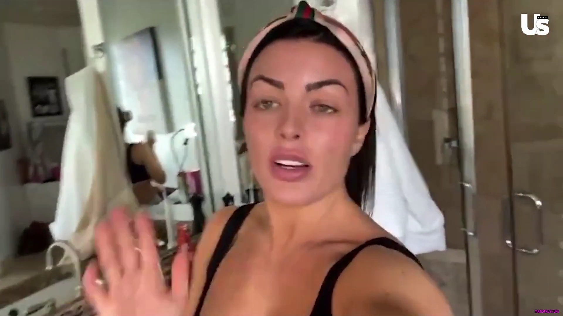 yt1s_com_-_WWE_Mandy_Rose_Shows_Off_Her_Beauty_Sleep_Routine__Beauty_Sleep_1080p_mp40172.jpg
