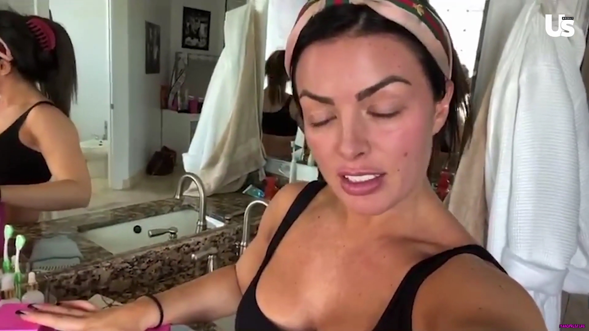 yt1s_com_-_WWE_Mandy_Rose_Shows_Off_Her_Beauty_Sleep_Routine__Beauty_Sleep_1080p_mp40184.jpg