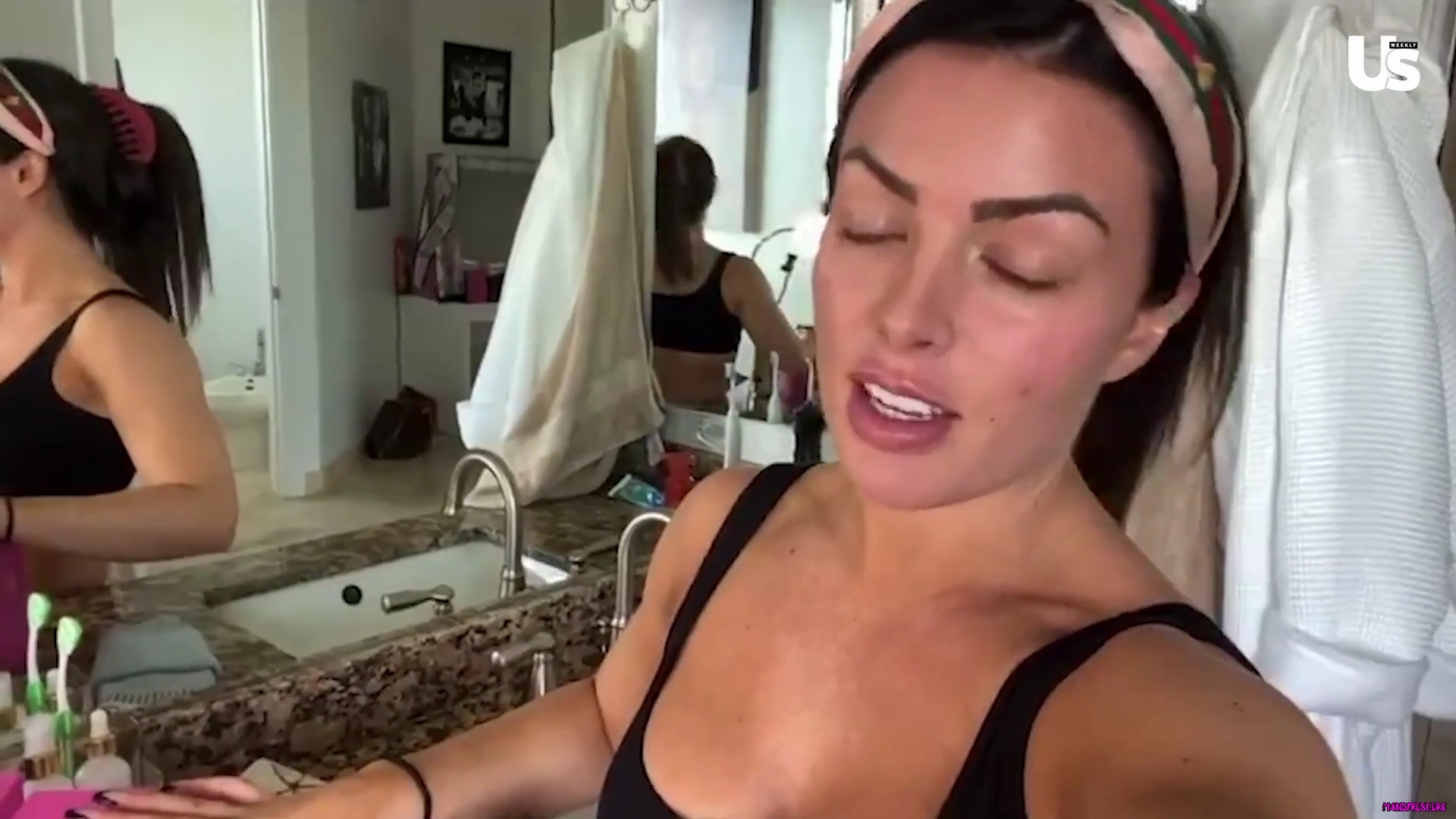 yt1s_com_-_WWE_Mandy_Rose_Shows_Off_Her_Beauty_Sleep_Routine__Beauty_Sleep_1080p_mp40185.jpg