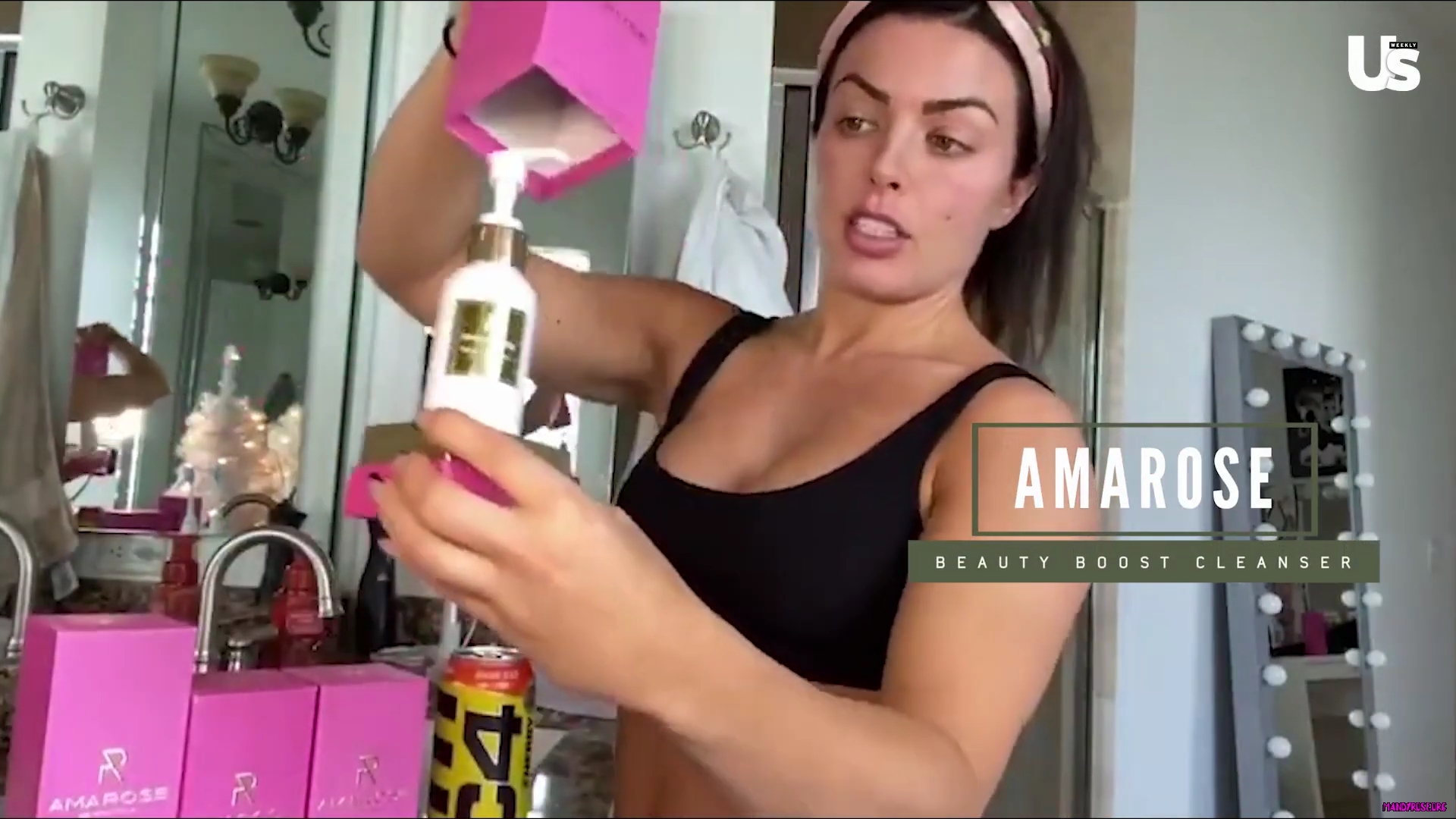 yt1s_com_-_WWE_Mandy_Rose_Shows_Off_Her_Beauty_Sleep_Routine__Beauty_Sleep_1080p_mp40222.jpg