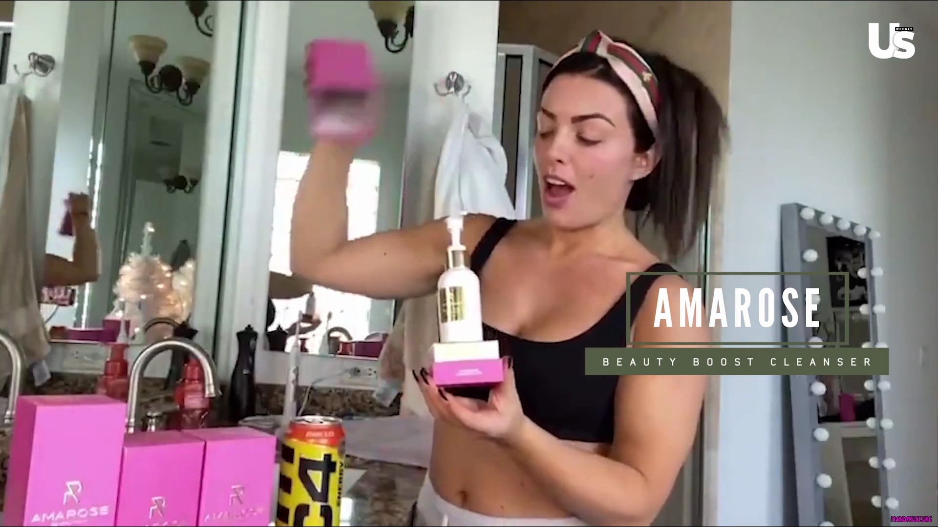 yt1s_com_-_WWE_Mandy_Rose_Shows_Off_Her_Beauty_Sleep_Routine__Beauty_Sleep_1080p_mp40225.jpg