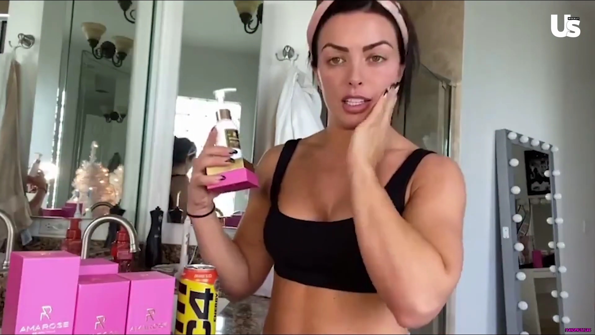 yt1s_com_-_WWE_Mandy_Rose_Shows_Off_Her_Beauty_Sleep_Routine__Beauty_Sleep_1080p_mp40258.jpg