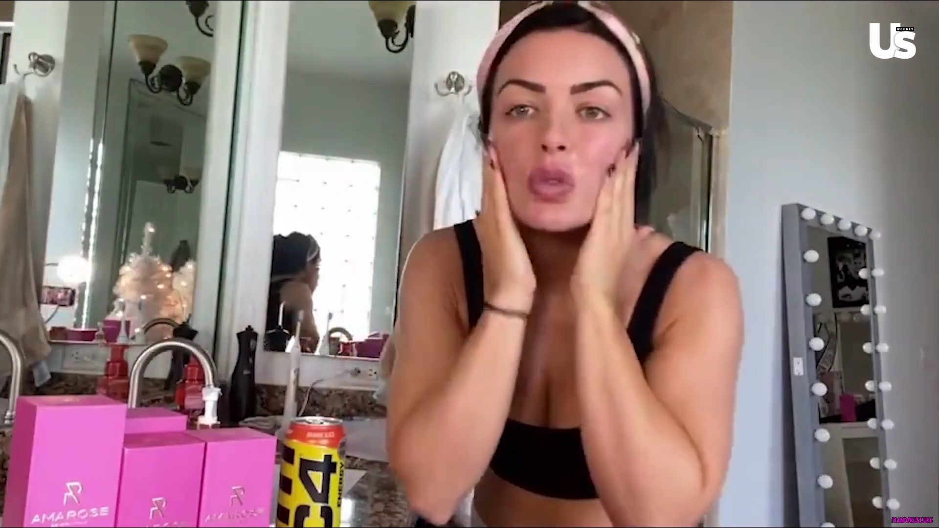 yt1s_com_-_WWE_Mandy_Rose_Shows_Off_Her_Beauty_Sleep_Routine__Beauty_Sleep_1080p_mp40291.jpg