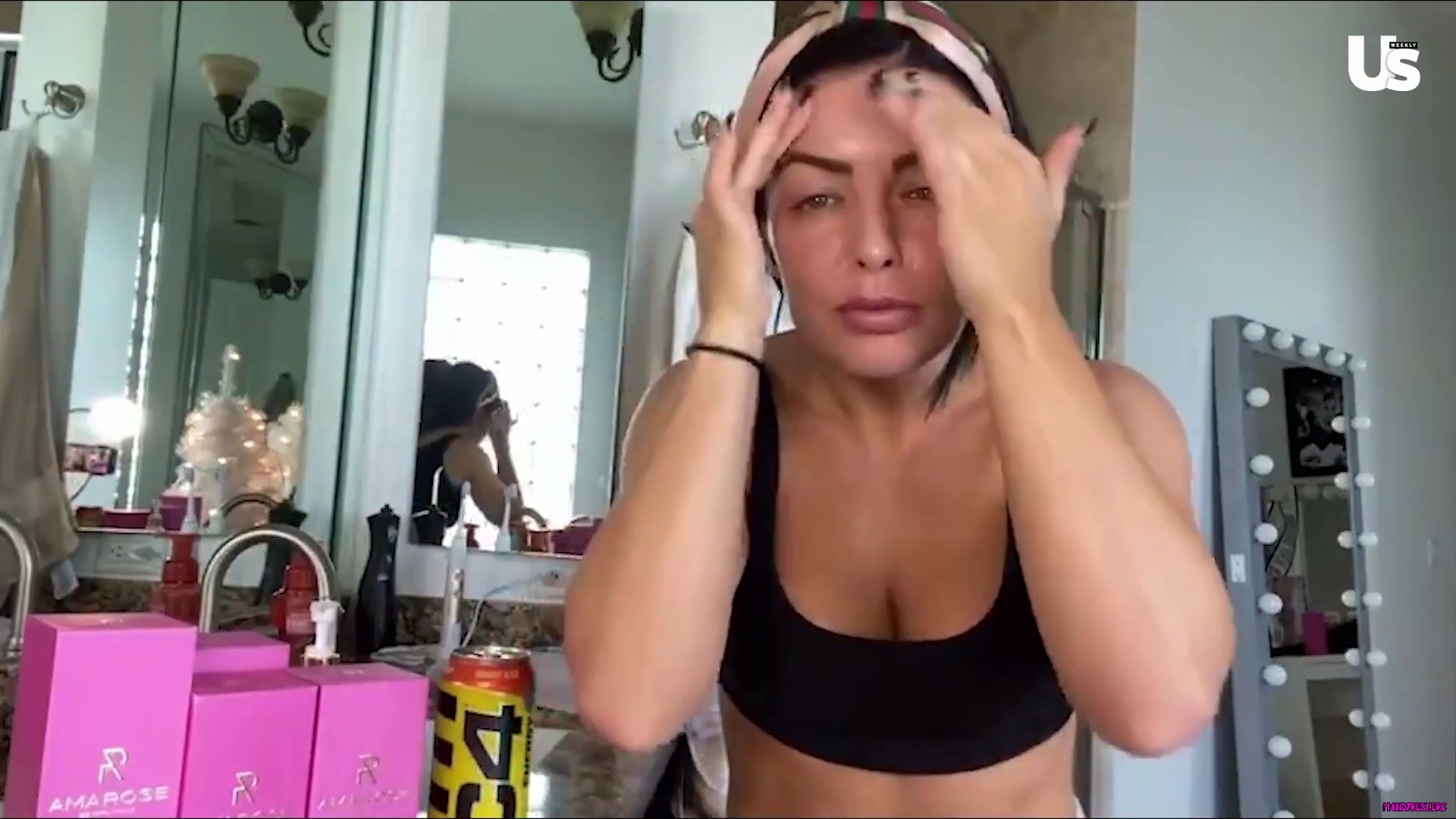 yt1s_com_-_WWE_Mandy_Rose_Shows_Off_Her_Beauty_Sleep_Routine__Beauty_Sleep_1080p_mp40312.jpg