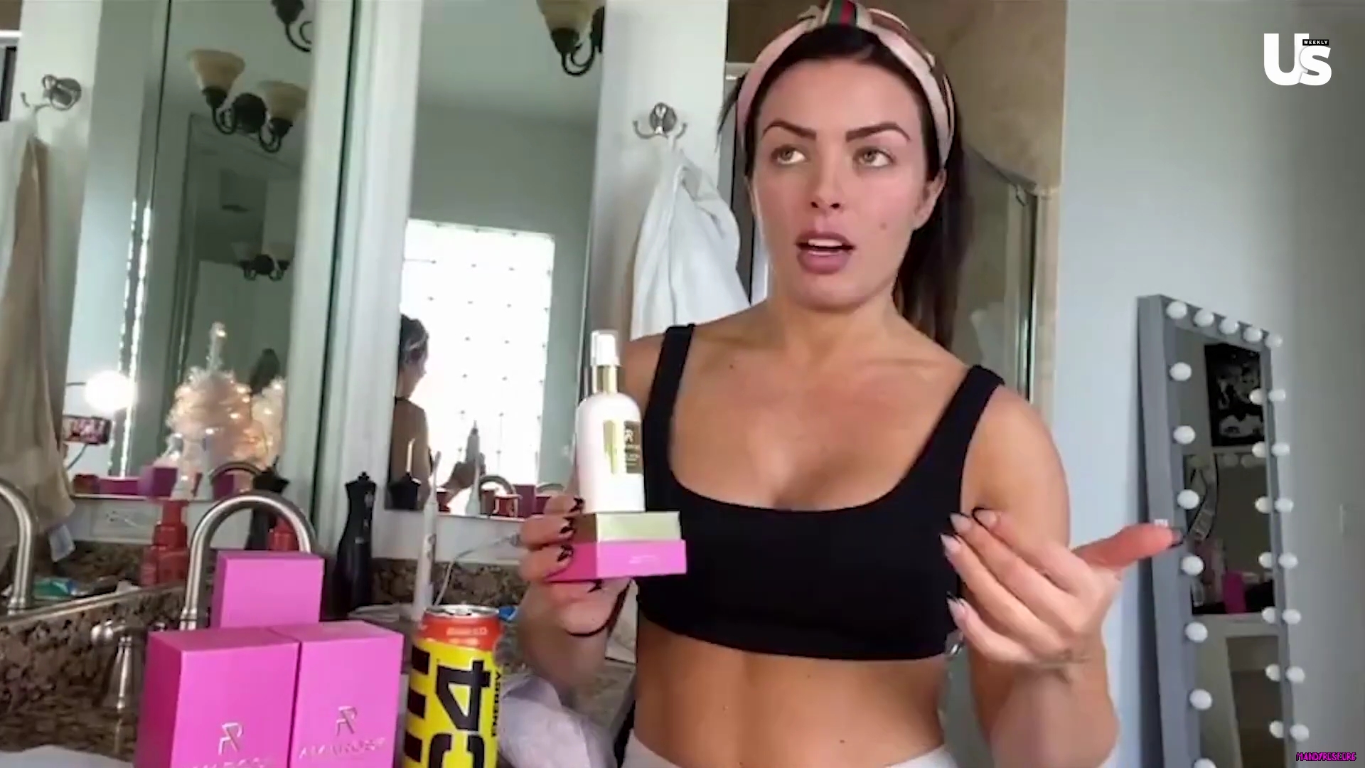 yt1s_com_-_WWE_Mandy_Rose_Shows_Off_Her_Beauty_Sleep_Routine__Beauty_Sleep_1080p_mp40343.jpg
