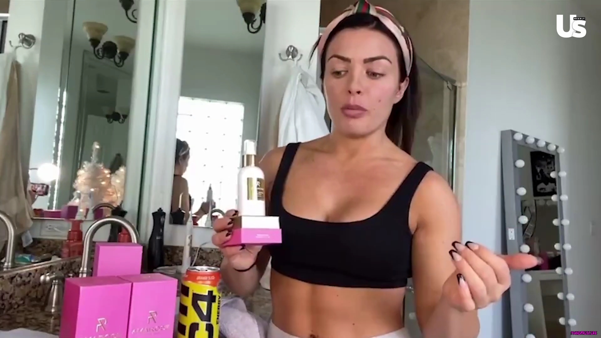 yt1s_com_-_WWE_Mandy_Rose_Shows_Off_Her_Beauty_Sleep_Routine__Beauty_Sleep_1080p_mp40347.jpg