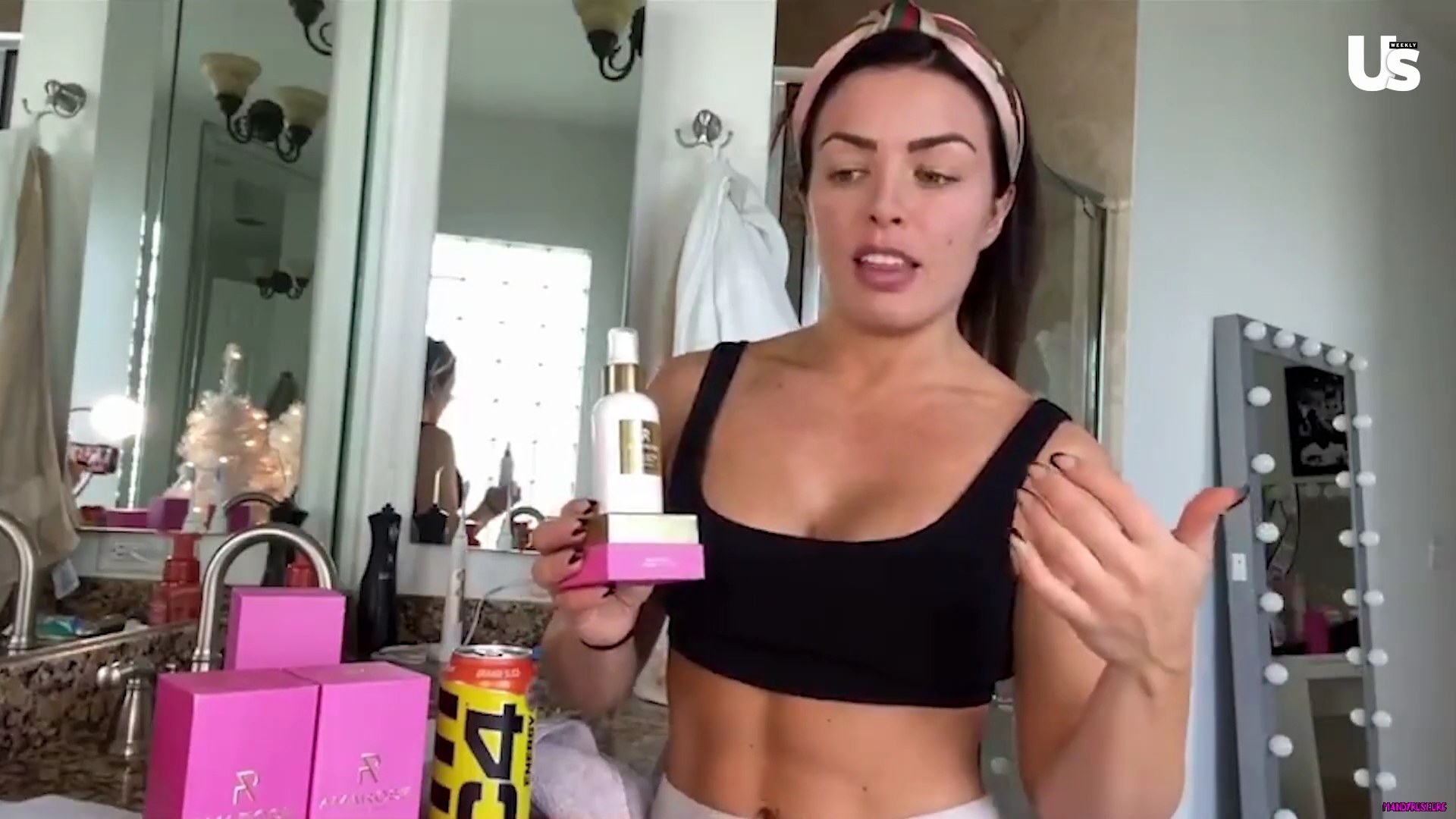 yt1s_com_-_WWE_Mandy_Rose_Shows_Off_Her_Beauty_Sleep_Routine__Beauty_Sleep_1080p_mp40348.jpg