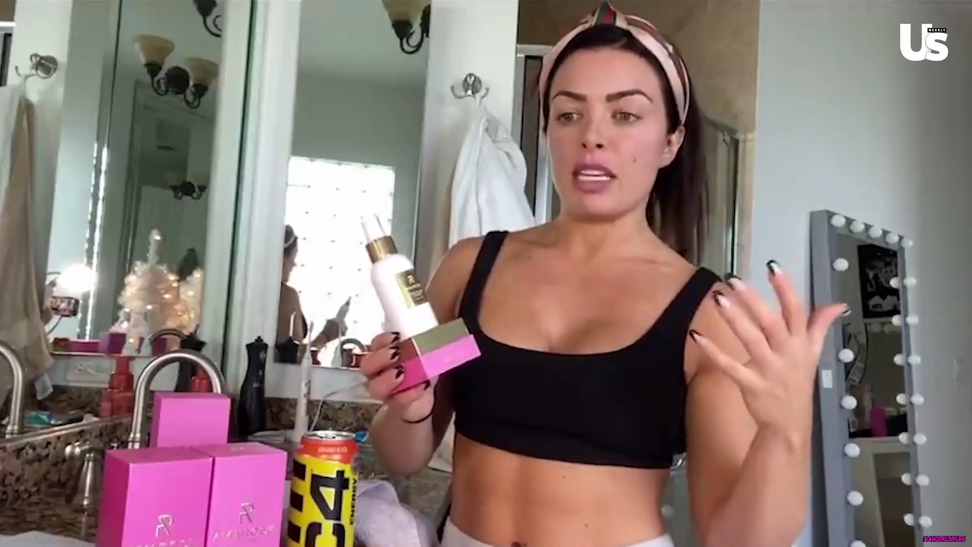 yt1s_com_-_WWE_Mandy_Rose_Shows_Off_Her_Beauty_Sleep_Routine__Beauty_Sleep_1080p_mp40350.jpg