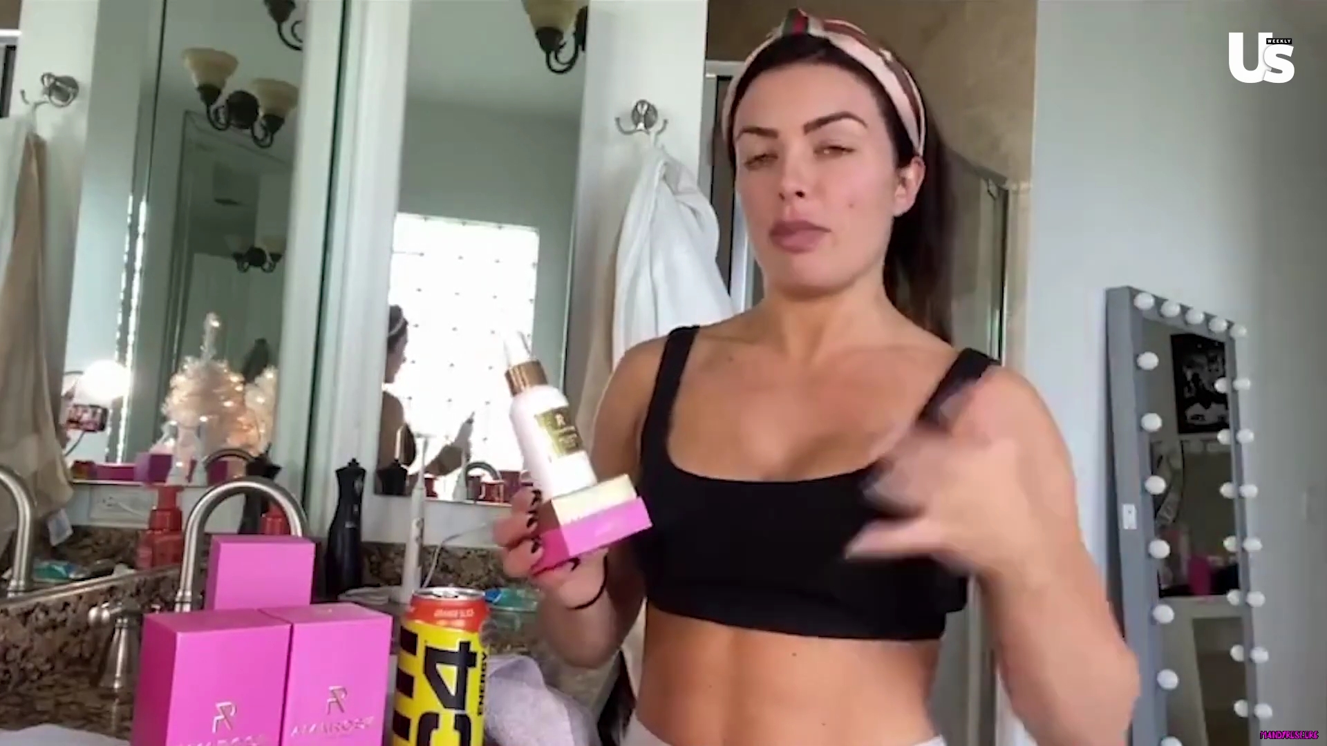 yt1s_com_-_WWE_Mandy_Rose_Shows_Off_Her_Beauty_Sleep_Routine__Beauty_Sleep_1080p_mp40353.jpg