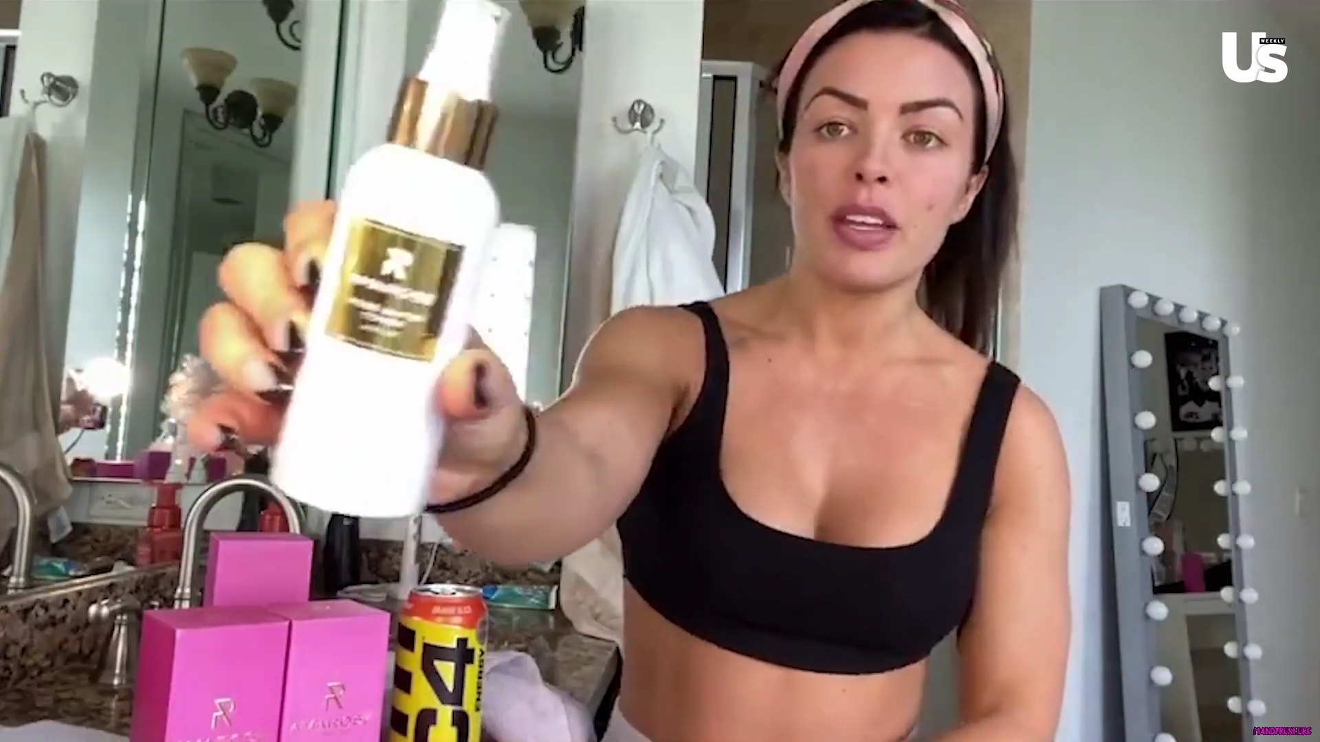 yt1s_com_-_WWE_Mandy_Rose_Shows_Off_Her_Beauty_Sleep_Routine__Beauty_Sleep_1080p_mp40356.jpg