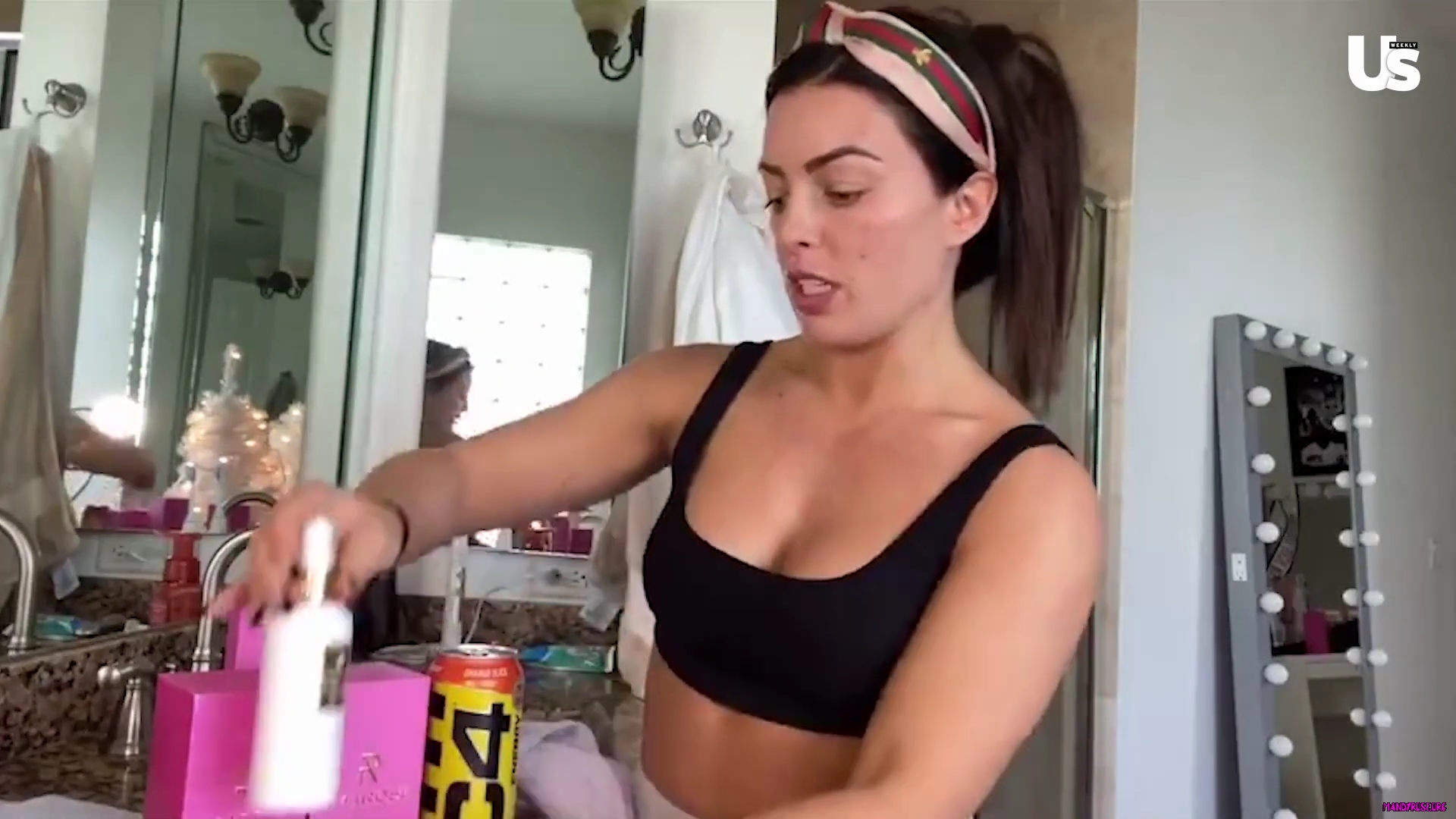 yt1s_com_-_WWE_Mandy_Rose_Shows_Off_Her_Beauty_Sleep_Routine__Beauty_Sleep_1080p_mp40382.jpg