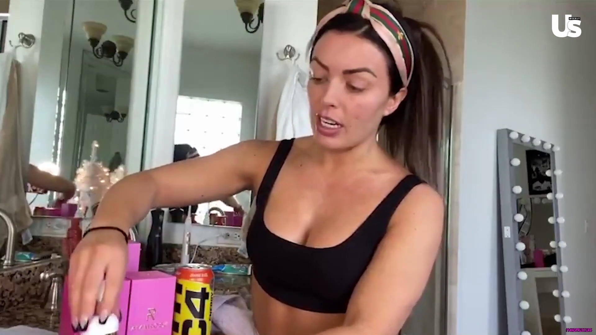 yt1s_com_-_WWE_Mandy_Rose_Shows_Off_Her_Beauty_Sleep_Routine__Beauty_Sleep_1080p_mp40386.jpg