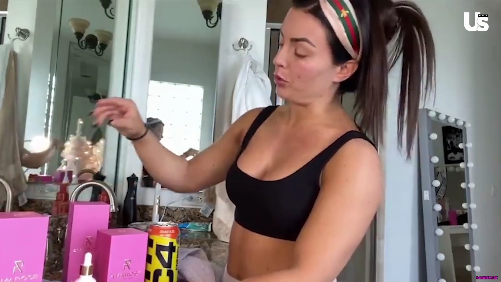 yt1s_com_-_WWE_Mandy_Rose_Shows_Off_Her_Beauty_Sleep_Routine__Beauty_Sleep_1080p_mp40395.jpg