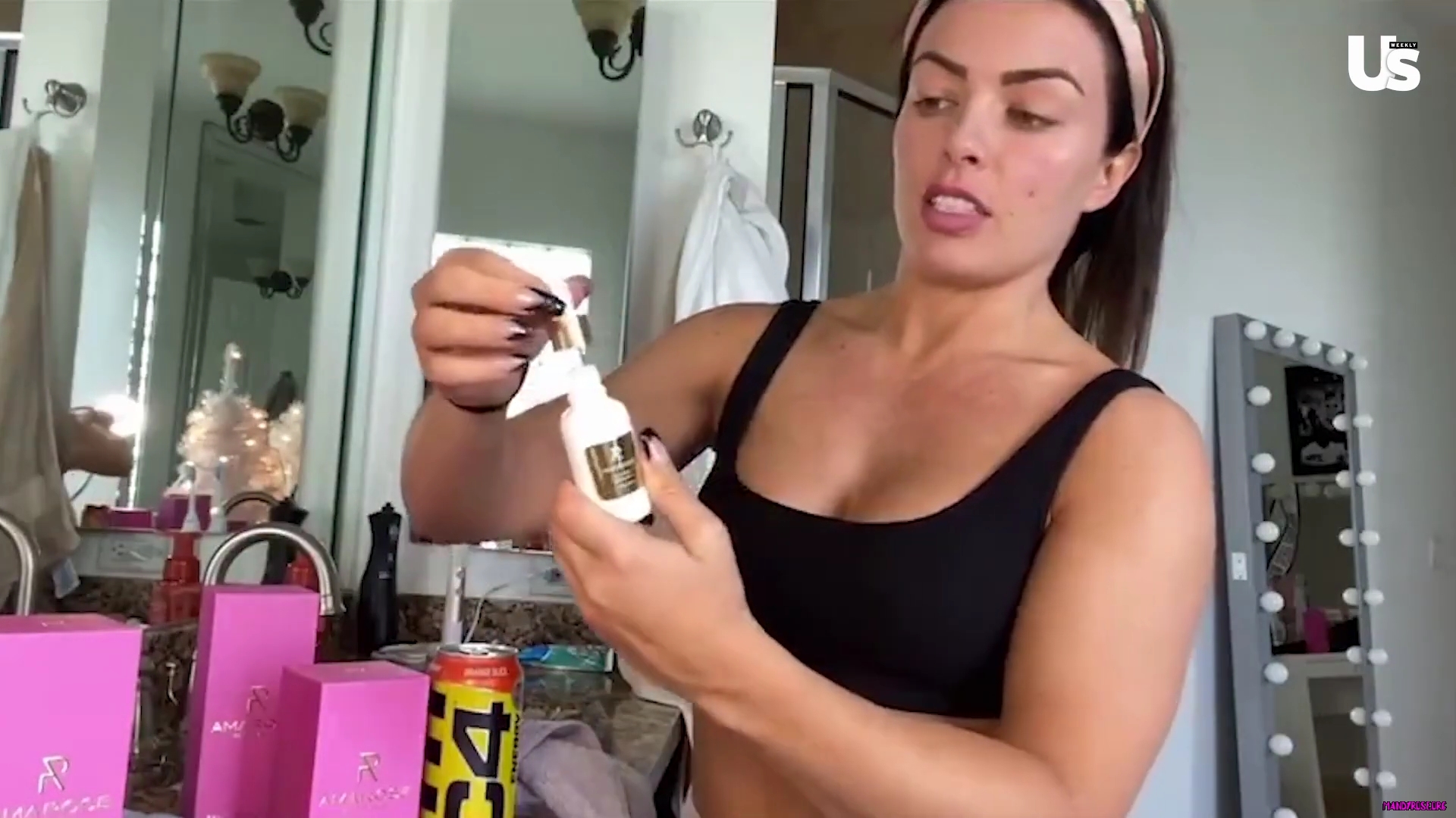 yt1s_com_-_WWE_Mandy_Rose_Shows_Off_Her_Beauty_Sleep_Routine__Beauty_Sleep_1080p_mp40405.jpg