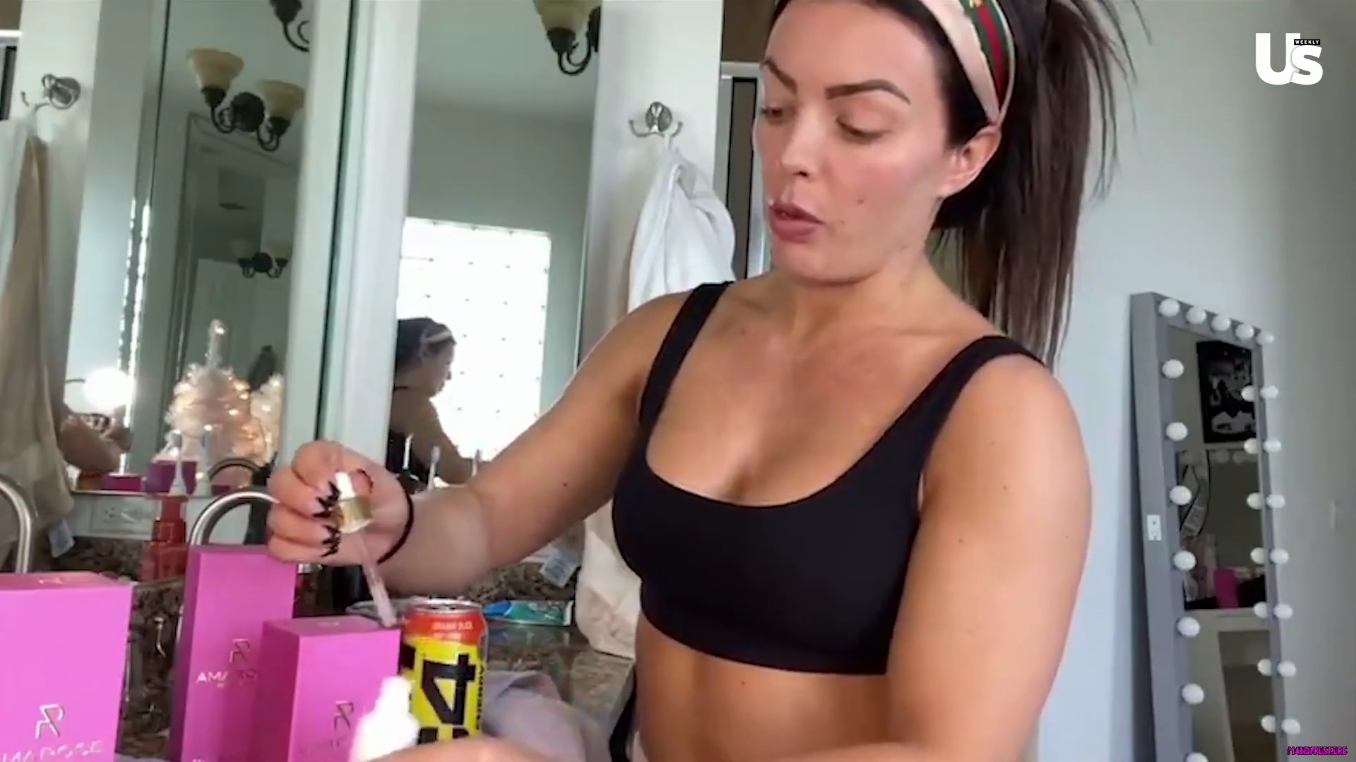 yt1s_com_-_WWE_Mandy_Rose_Shows_Off_Her_Beauty_Sleep_Routine__Beauty_Sleep_1080p_mp40411.jpg