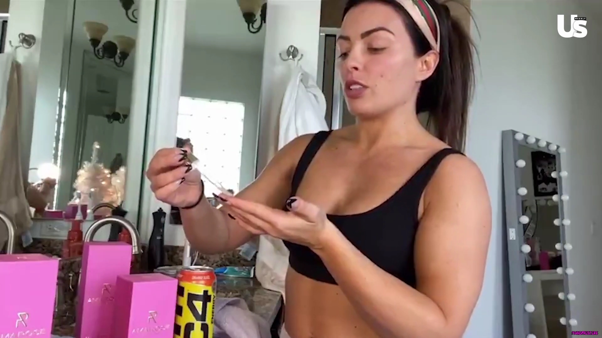 yt1s_com_-_WWE_Mandy_Rose_Shows_Off_Her_Beauty_Sleep_Routine__Beauty_Sleep_1080p_mp40419.jpg