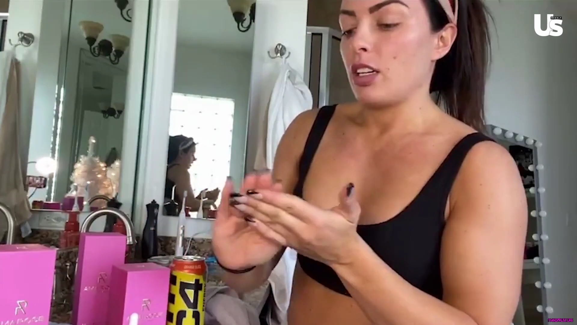 yt1s_com_-_WWE_Mandy_Rose_Shows_Off_Her_Beauty_Sleep_Routine__Beauty_Sleep_1080p_mp40422.jpg