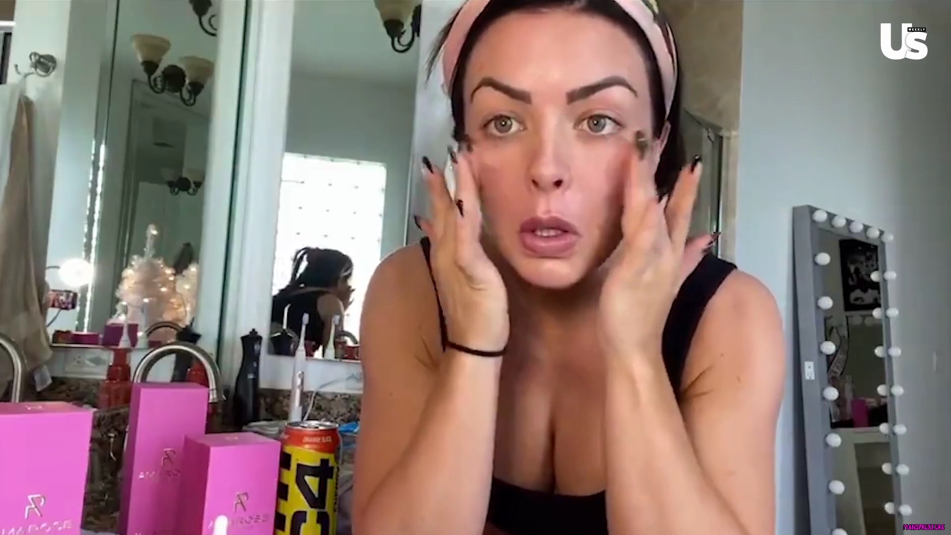 yt1s_com_-_WWE_Mandy_Rose_Shows_Off_Her_Beauty_Sleep_Routine__Beauty_Sleep_1080p_mp40427.jpg