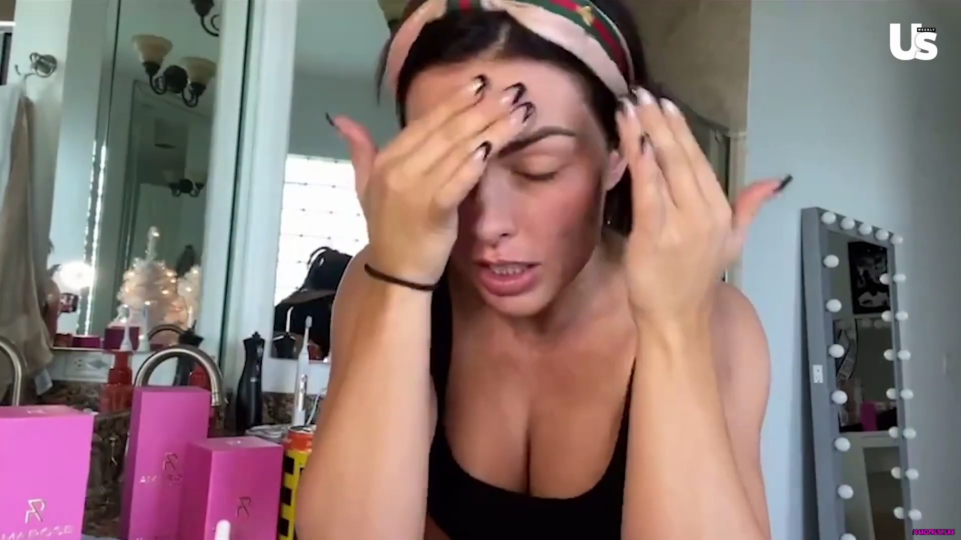yt1s_com_-_WWE_Mandy_Rose_Shows_Off_Her_Beauty_Sleep_Routine__Beauty_Sleep_1080p_mp40441.jpg