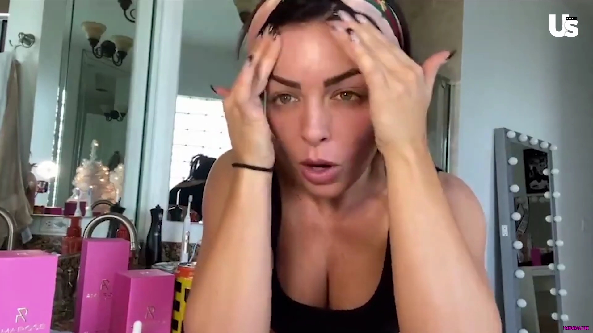 yt1s_com_-_WWE_Mandy_Rose_Shows_Off_Her_Beauty_Sleep_Routine__Beauty_Sleep_1080p_mp40442.jpg
