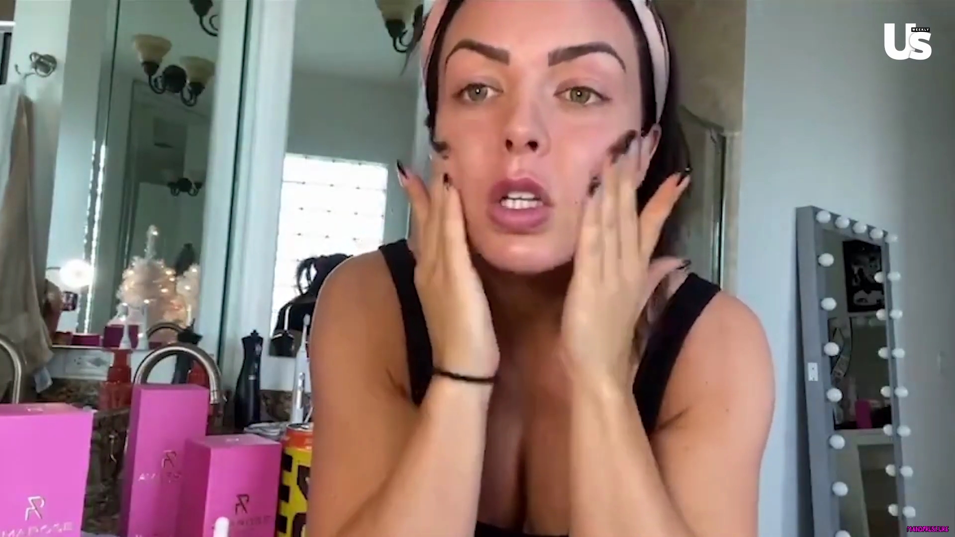yt1s_com_-_WWE_Mandy_Rose_Shows_Off_Her_Beauty_Sleep_Routine__Beauty_Sleep_1080p_mp40446.jpg