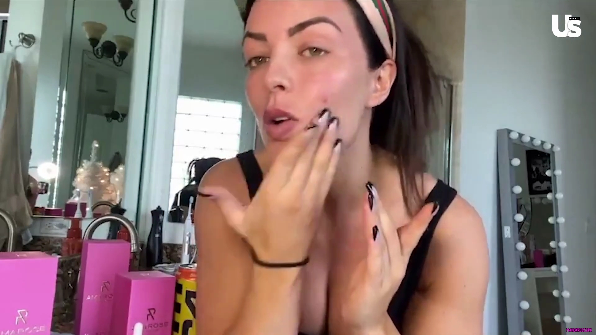 yt1s_com_-_WWE_Mandy_Rose_Shows_Off_Her_Beauty_Sleep_Routine__Beauty_Sleep_1080p_mp40448.jpg