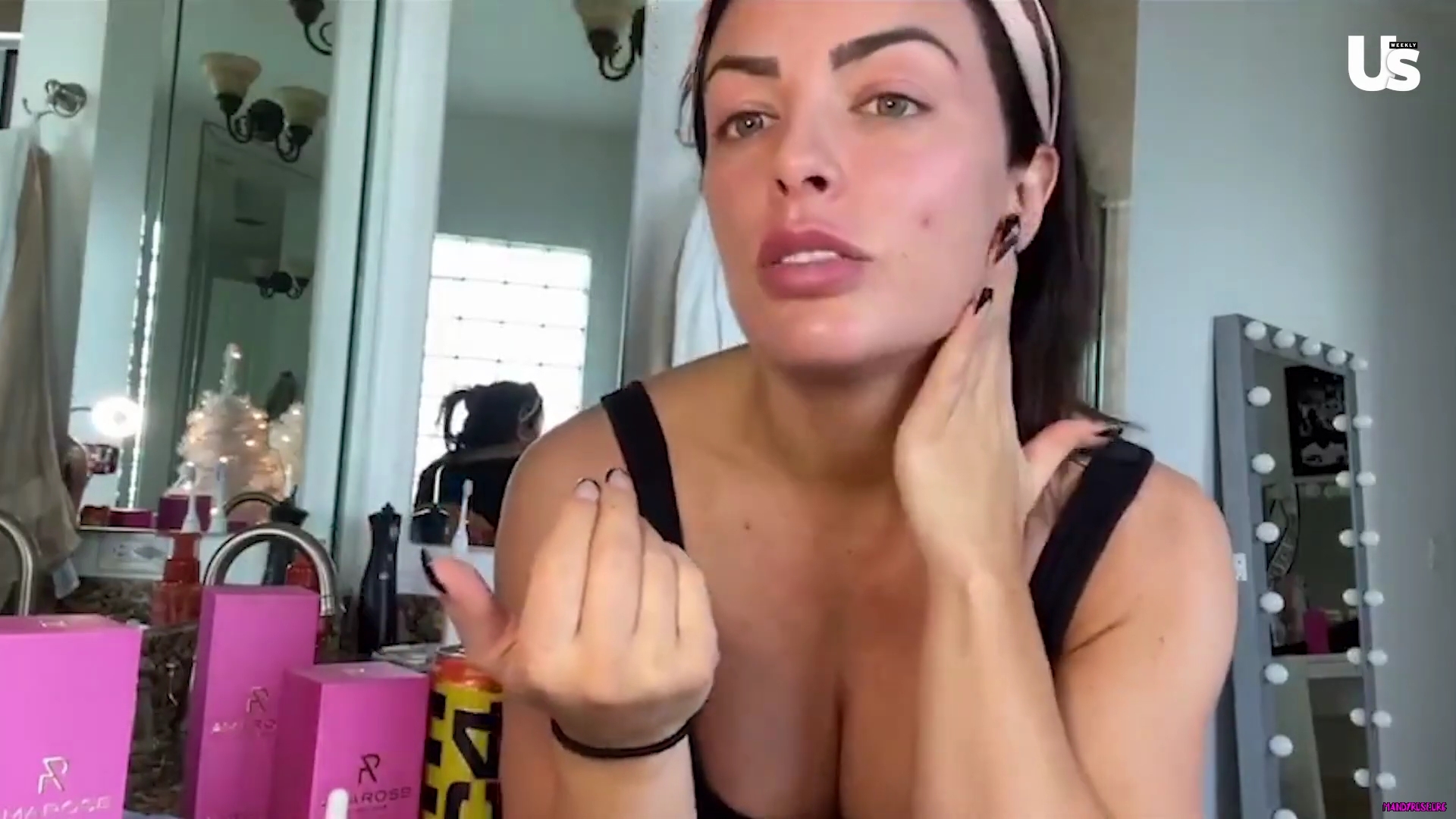 yt1s_com_-_WWE_Mandy_Rose_Shows_Off_Her_Beauty_Sleep_Routine__Beauty_Sleep_1080p_mp40453.jpg