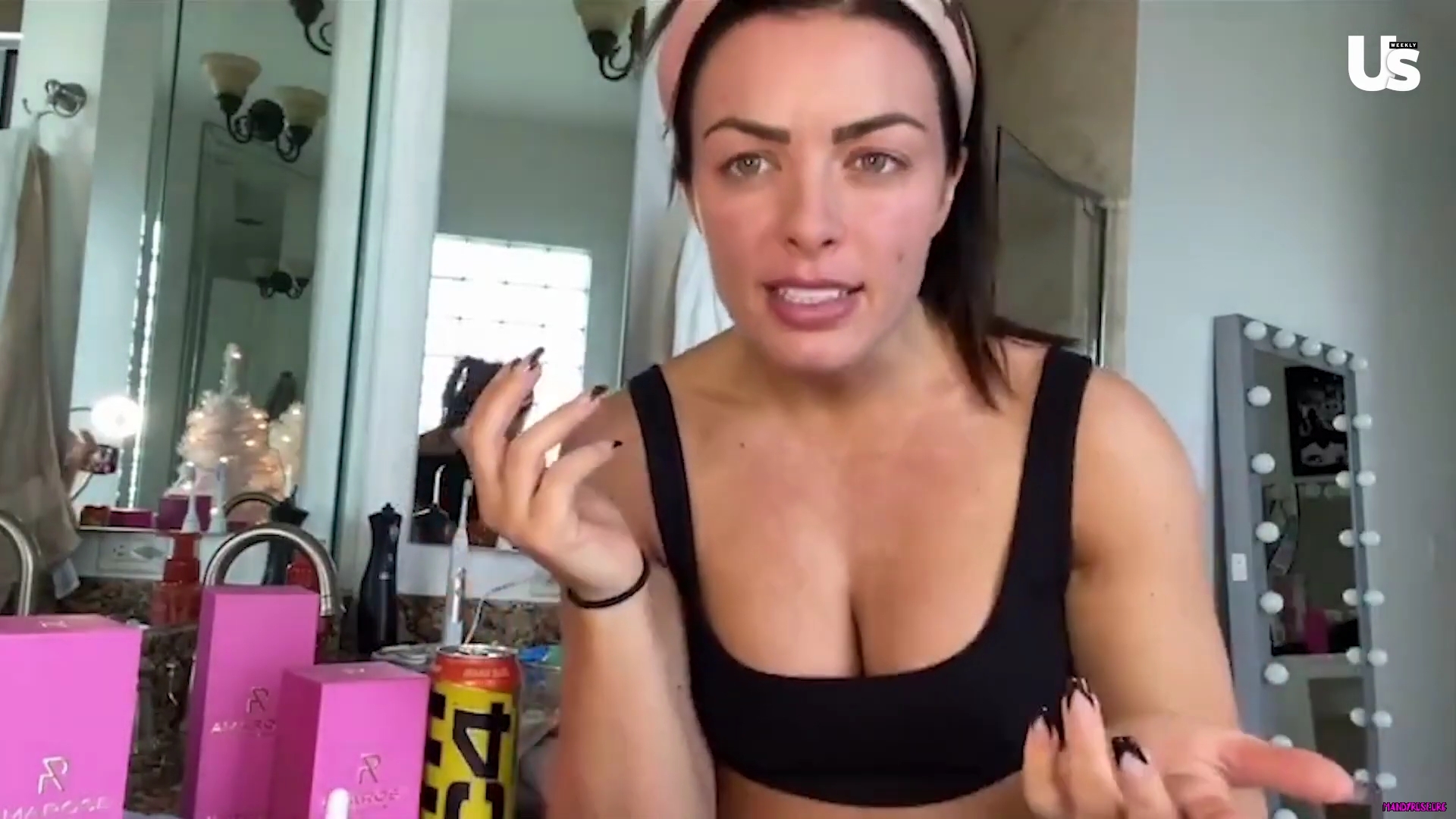 yt1s_com_-_WWE_Mandy_Rose_Shows_Off_Her_Beauty_Sleep_Routine__Beauty_Sleep_1080p_mp40454.jpg
