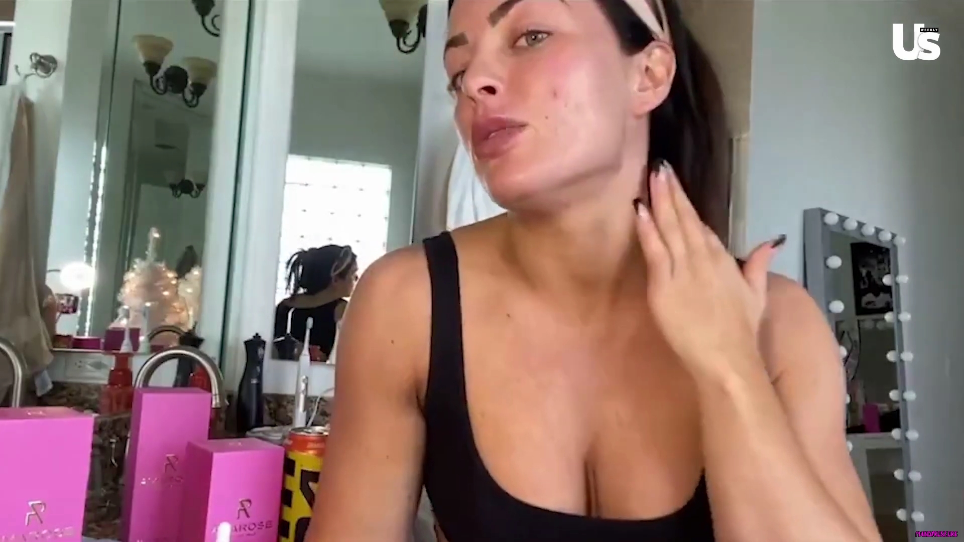 yt1s_com_-_WWE_Mandy_Rose_Shows_Off_Her_Beauty_Sleep_Routine__Beauty_Sleep_1080p_mp40462.jpg