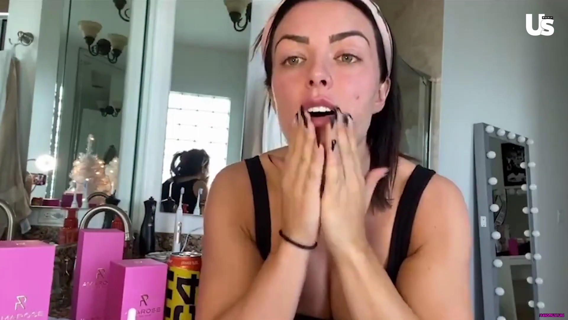 yt1s_com_-_WWE_Mandy_Rose_Shows_Off_Her_Beauty_Sleep_Routine__Beauty_Sleep_1080p_mp40480.jpg