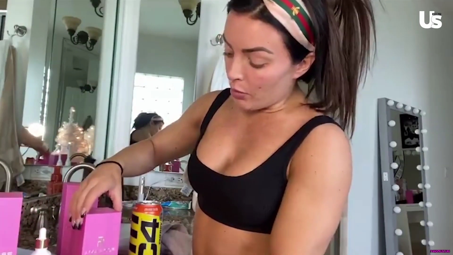 yt1s_com_-_WWE_Mandy_Rose_Shows_Off_Her_Beauty_Sleep_Routine__Beauty_Sleep_1080p_mp40495.jpg