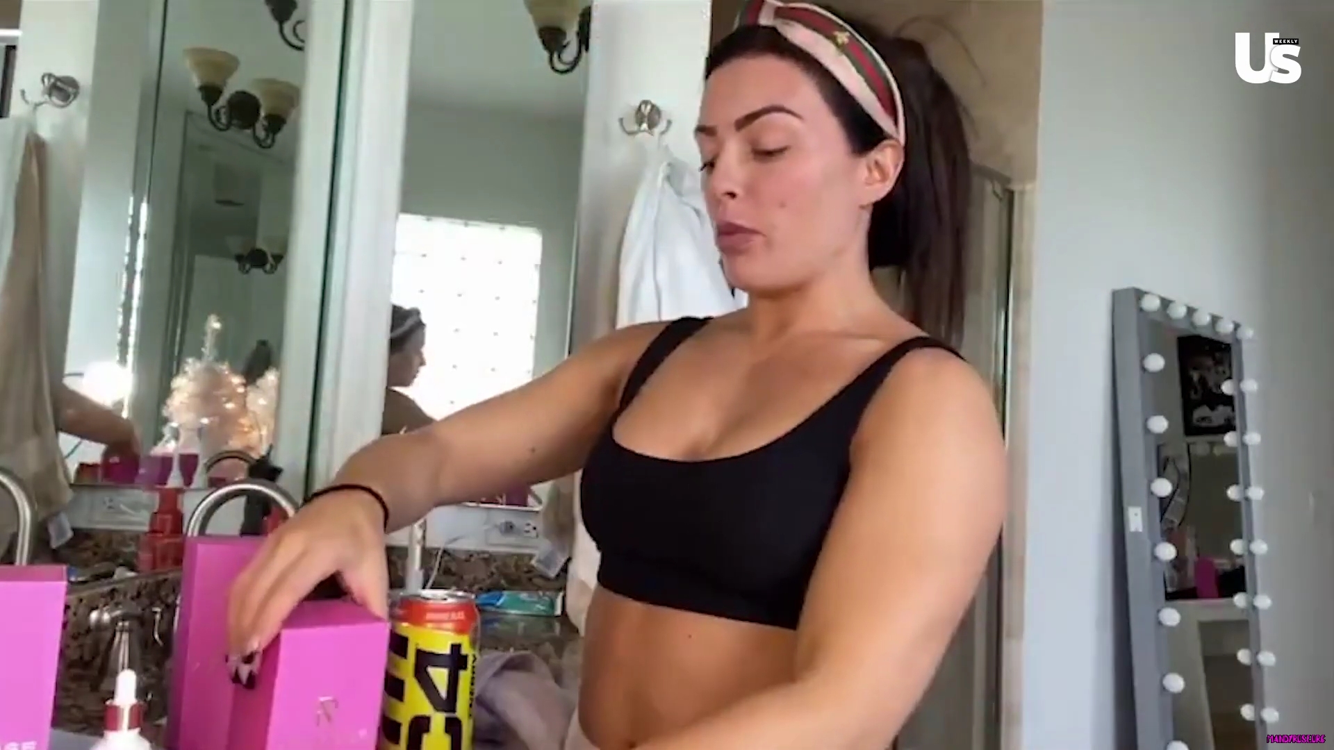 yt1s_com_-_WWE_Mandy_Rose_Shows_Off_Her_Beauty_Sleep_Routine__Beauty_Sleep_1080p_mp40508.jpg