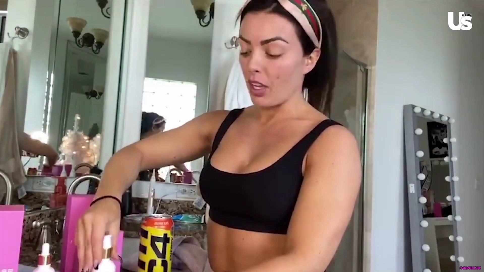 yt1s_com_-_WWE_Mandy_Rose_Shows_Off_Her_Beauty_Sleep_Routine__Beauty_Sleep_1080p_mp40510.jpg