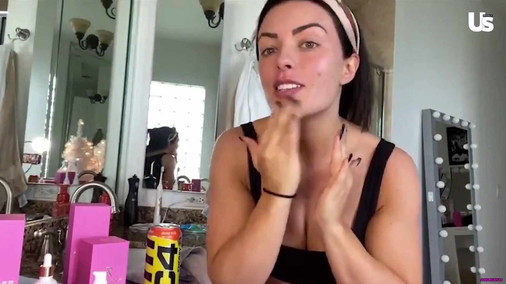 yt1s_com_-_WWE_Mandy_Rose_Shows_Off_Her_Beauty_Sleep_Routine__Beauty_Sleep_1080p_mp40523.jpg