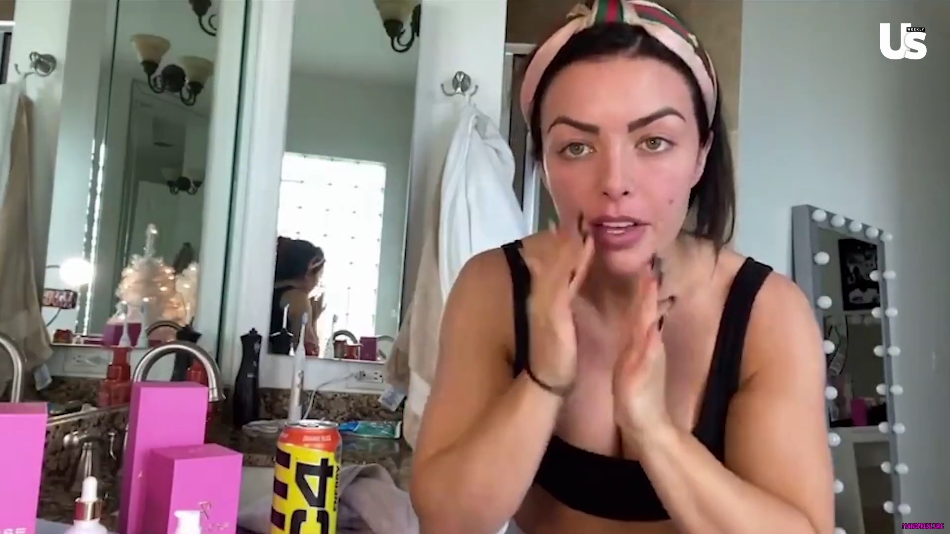 yt1s_com_-_WWE_Mandy_Rose_Shows_Off_Her_Beauty_Sleep_Routine__Beauty_Sleep_1080p_mp40532.jpg