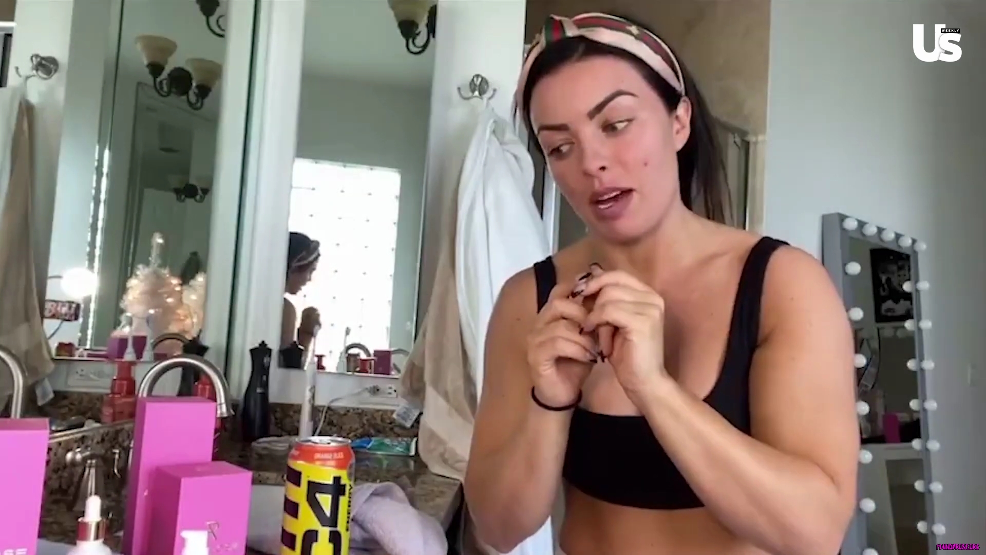 yt1s_com_-_WWE_Mandy_Rose_Shows_Off_Her_Beauty_Sleep_Routine__Beauty_Sleep_1080p_mp40536.jpg
