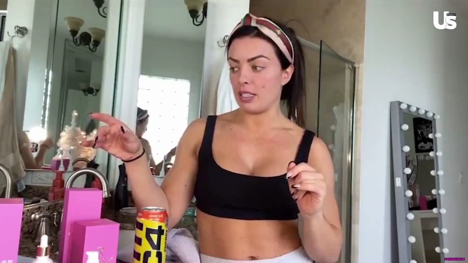 yt1s_com_-_WWE_Mandy_Rose_Shows_Off_Her_Beauty_Sleep_Routine__Beauty_Sleep_1080p_mp40544.jpg