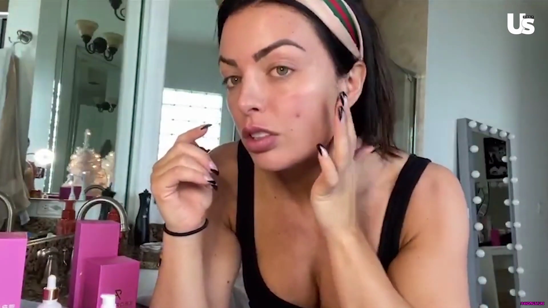 yt1s_com_-_WWE_Mandy_Rose_Shows_Off_Her_Beauty_Sleep_Routine__Beauty_Sleep_1080p_mp40557.jpg