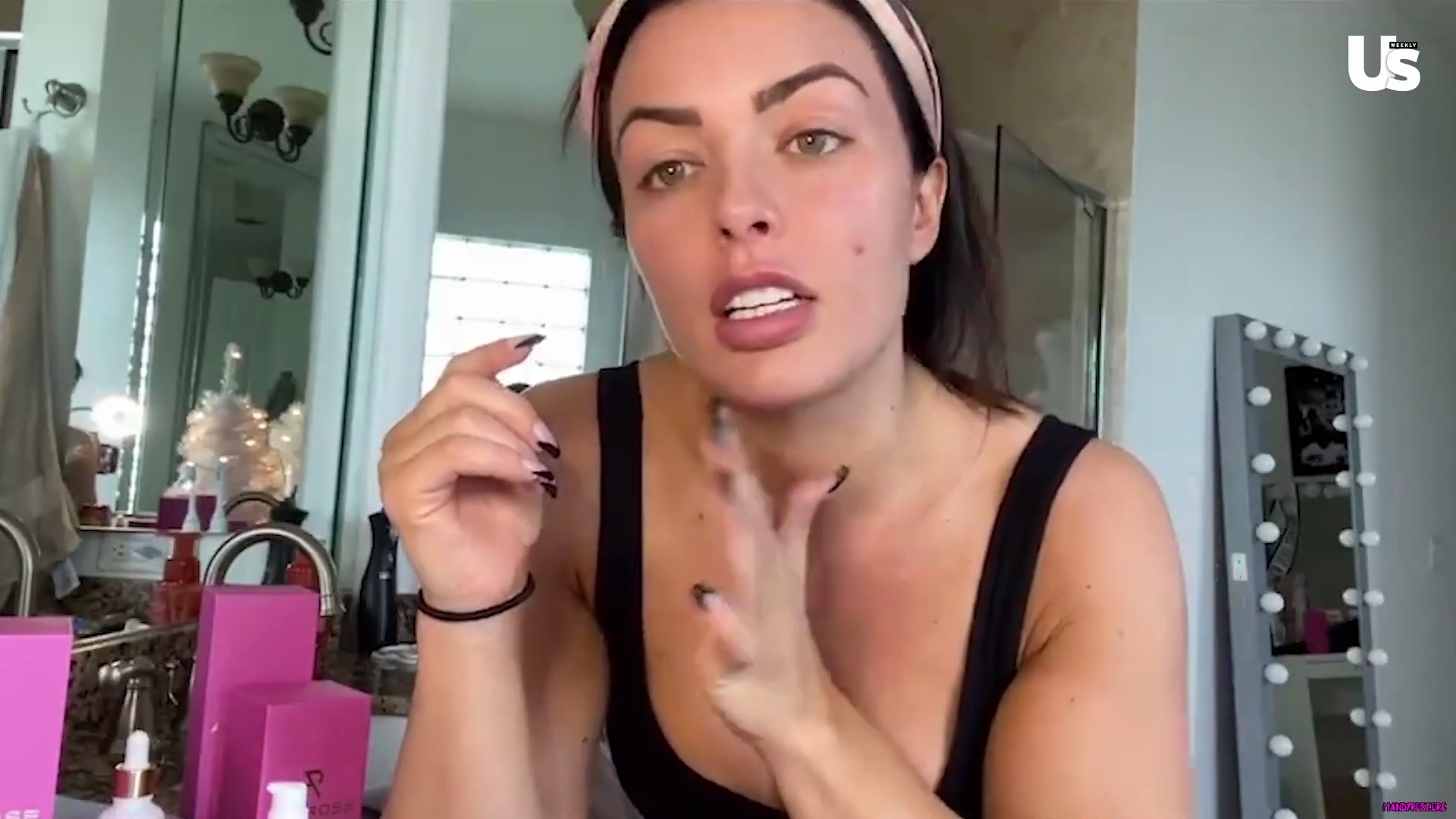 yt1s_com_-_WWE_Mandy_Rose_Shows_Off_Her_Beauty_Sleep_Routine__Beauty_Sleep_1080p_mp40558.jpg