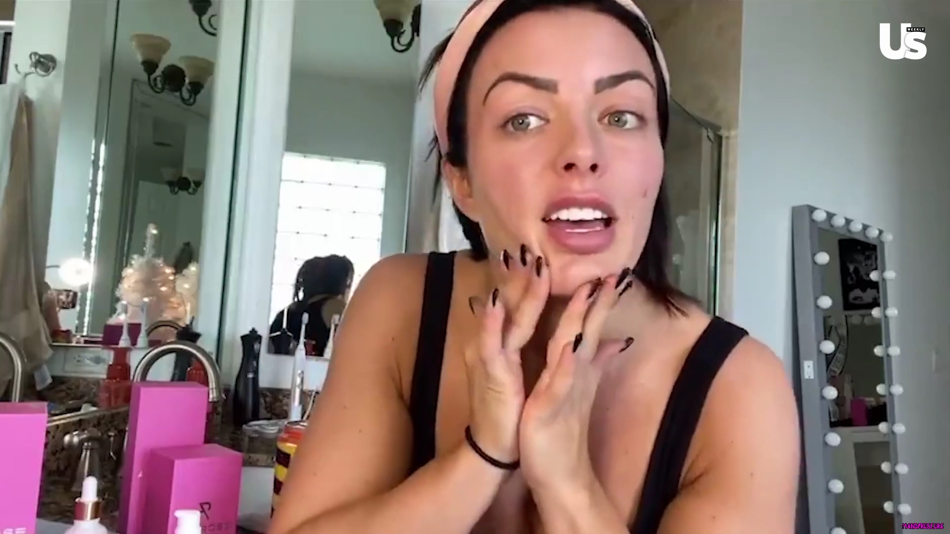 yt1s_com_-_WWE_Mandy_Rose_Shows_Off_Her_Beauty_Sleep_Routine__Beauty_Sleep_1080p_mp40565.jpg