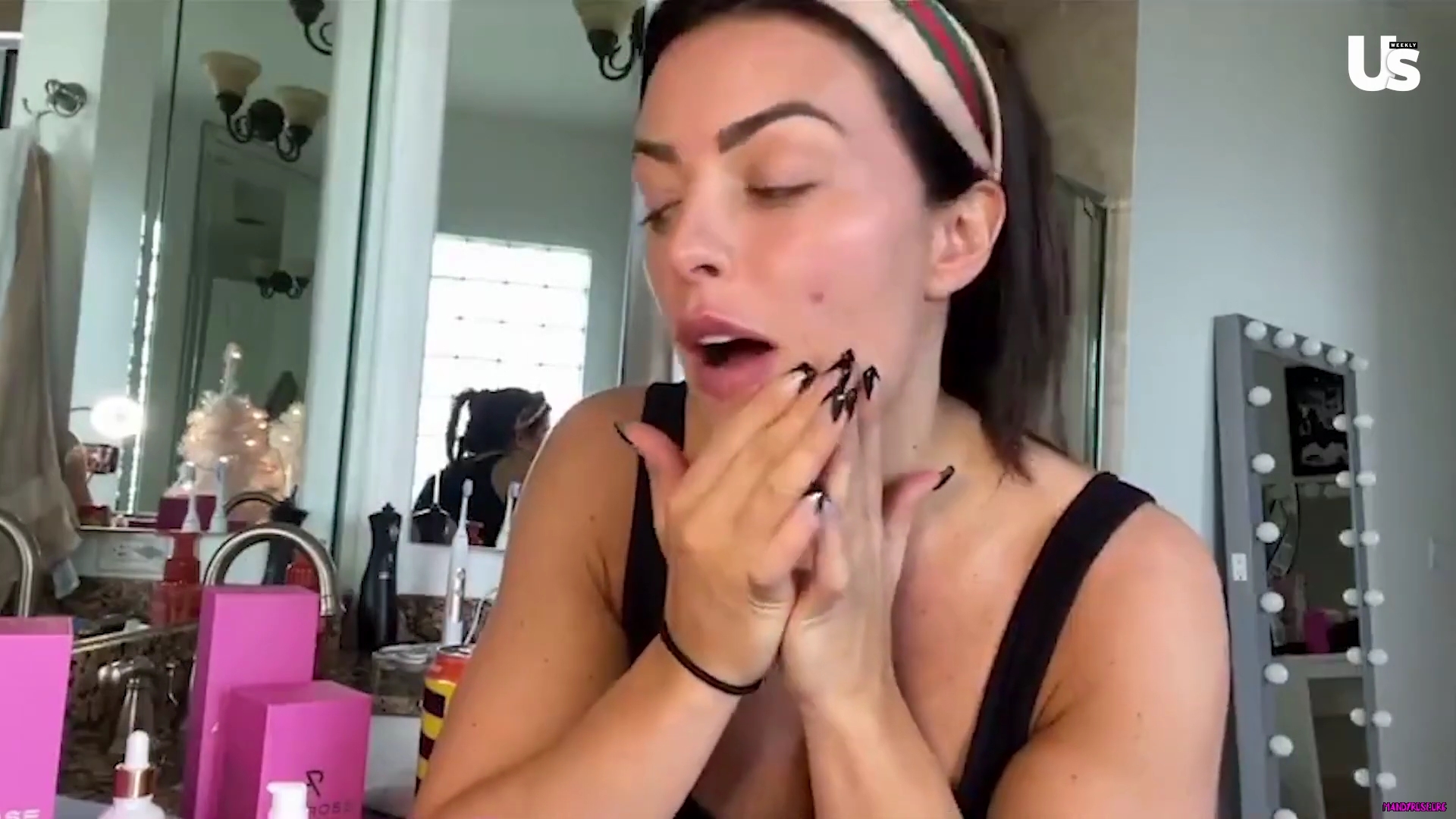 yt1s_com_-_WWE_Mandy_Rose_Shows_Off_Her_Beauty_Sleep_Routine__Beauty_Sleep_1080p_mp40566.jpg