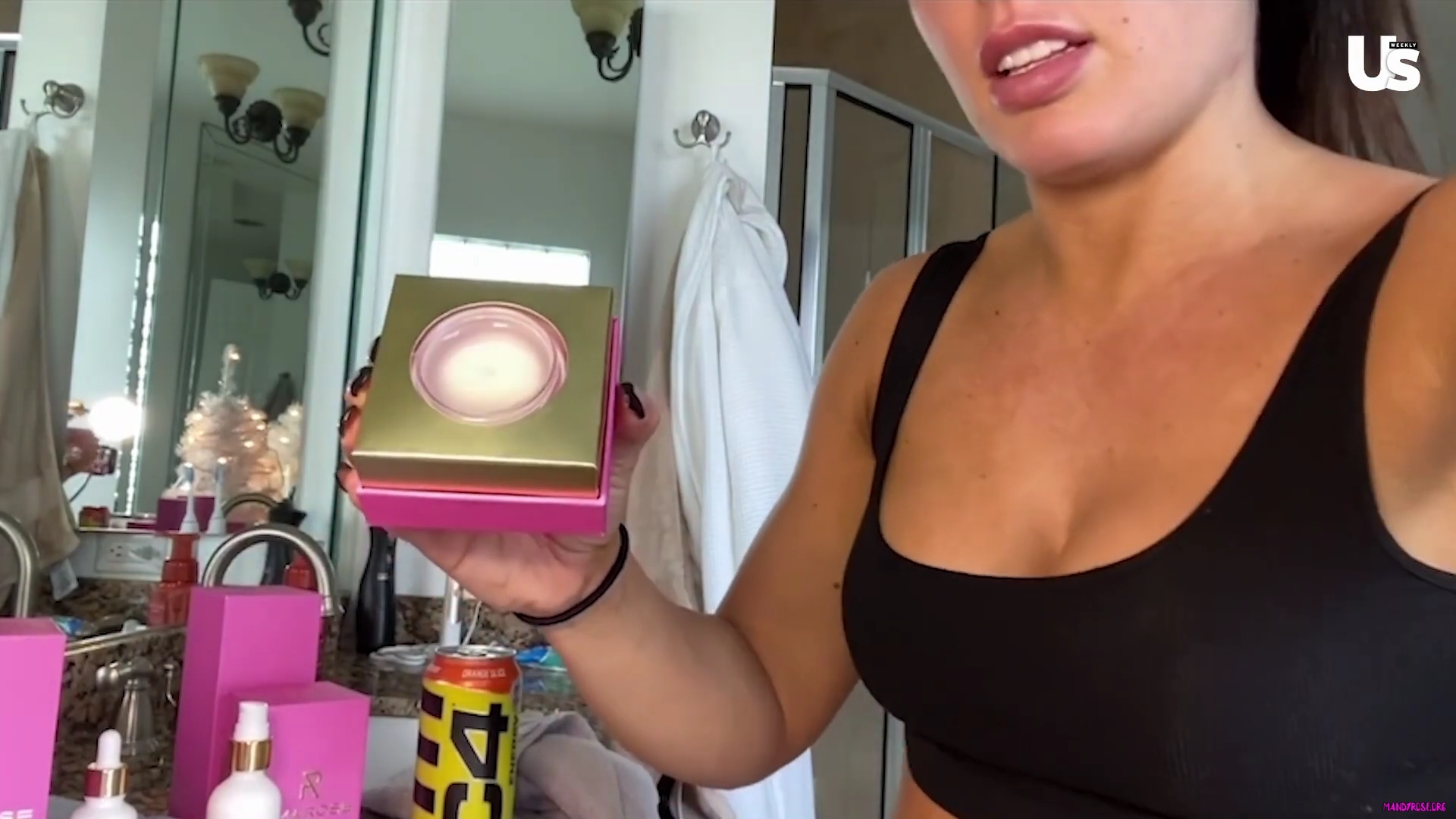 yt1s_com_-_WWE_Mandy_Rose_Shows_Off_Her_Beauty_Sleep_Routine__Beauty_Sleep_1080p_mp40575.jpg