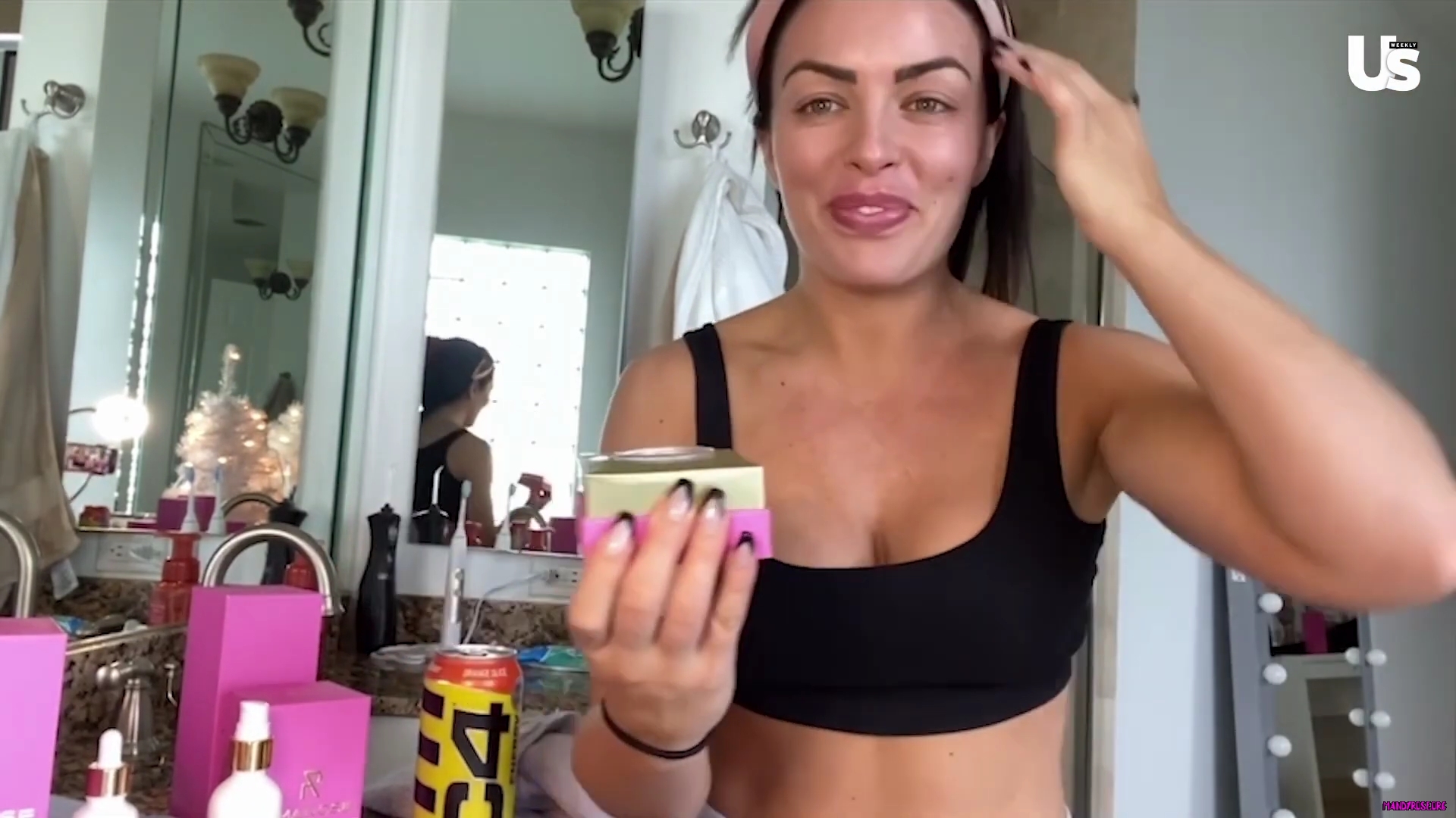yt1s_com_-_WWE_Mandy_Rose_Shows_Off_Her_Beauty_Sleep_Routine__Beauty_Sleep_1080p_mp40580.jpg