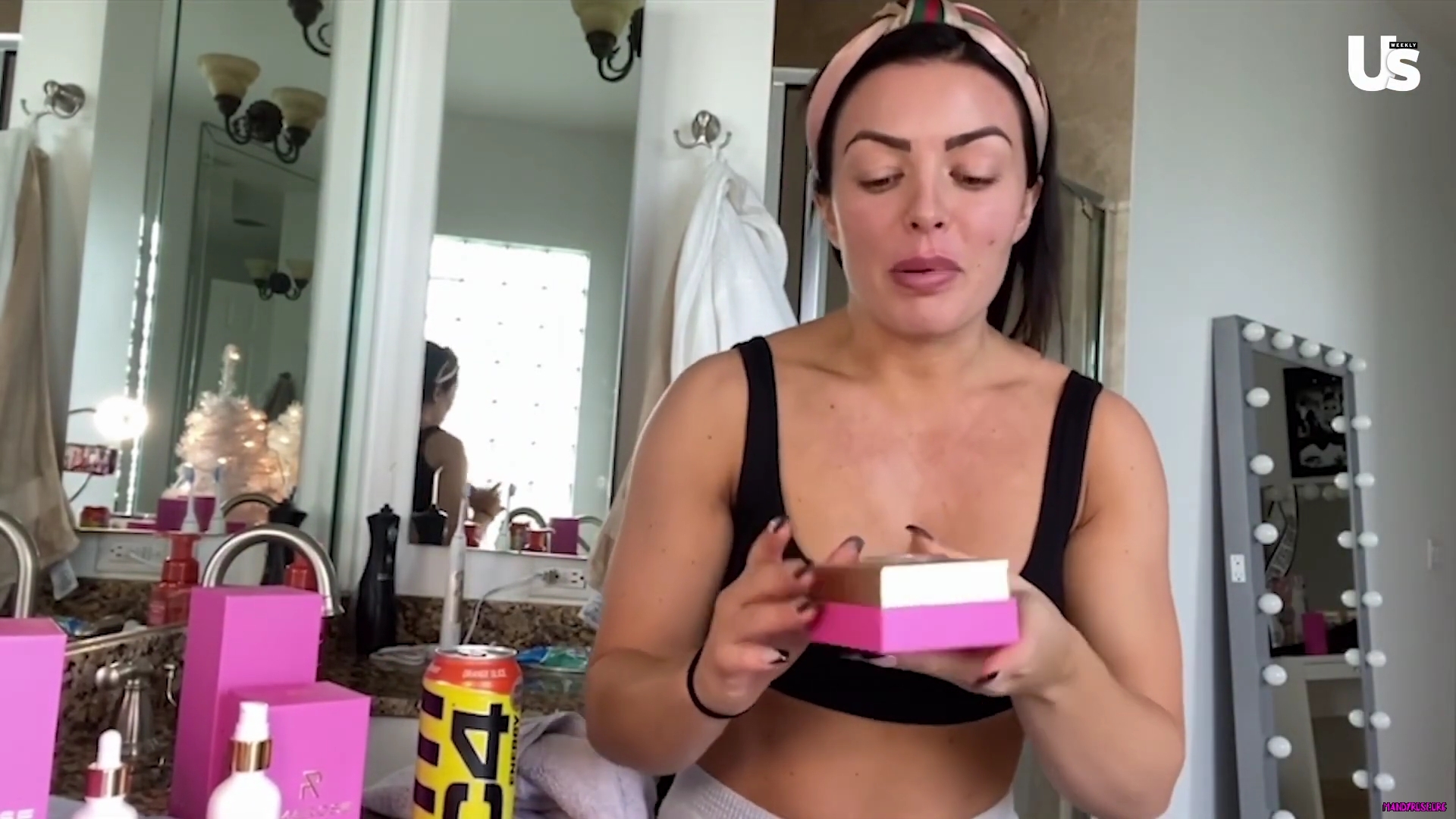 yt1s_com_-_WWE_Mandy_Rose_Shows_Off_Her_Beauty_Sleep_Routine__Beauty_Sleep_1080p_mp40583.jpg