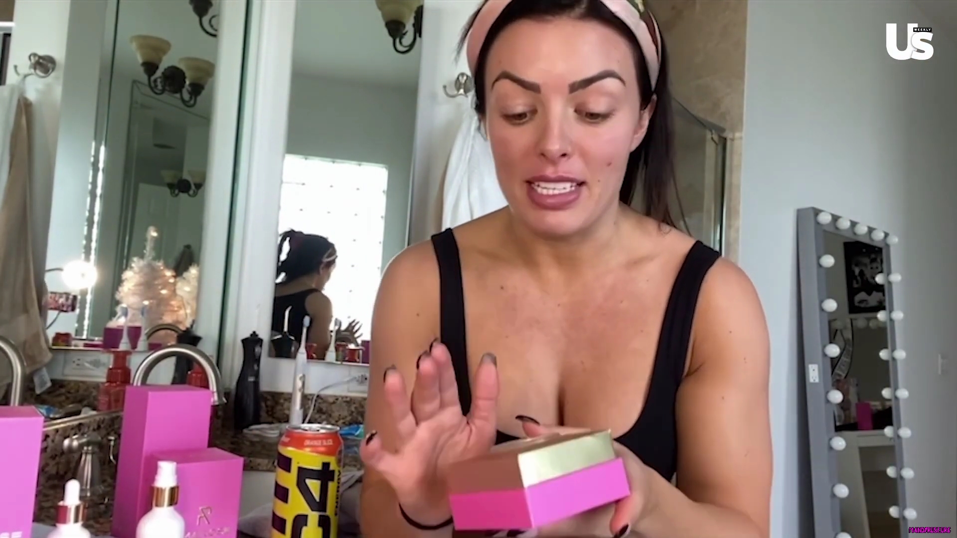 yt1s_com_-_WWE_Mandy_Rose_Shows_Off_Her_Beauty_Sleep_Routine__Beauty_Sleep_1080p_mp40584.jpg
