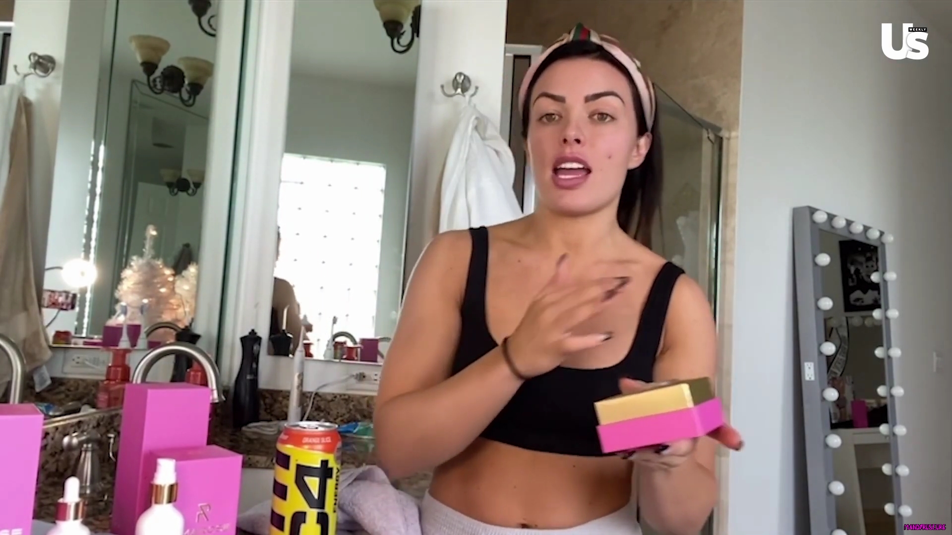 yt1s_com_-_WWE_Mandy_Rose_Shows_Off_Her_Beauty_Sleep_Routine__Beauty_Sleep_1080p_mp40587.jpg