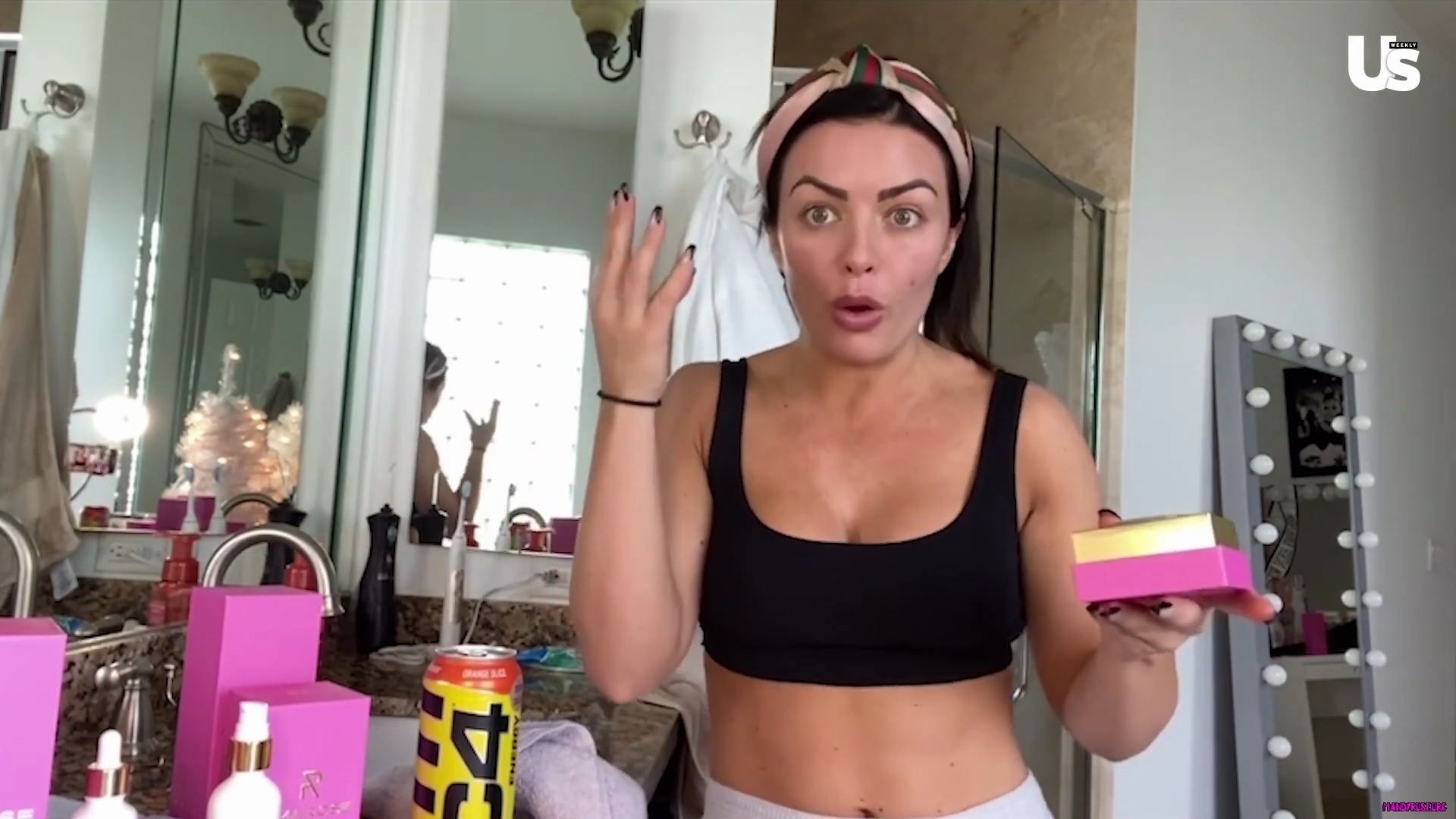 yt1s_com_-_WWE_Mandy_Rose_Shows_Off_Her_Beauty_Sleep_Routine__Beauty_Sleep_1080p_mp40606.jpg