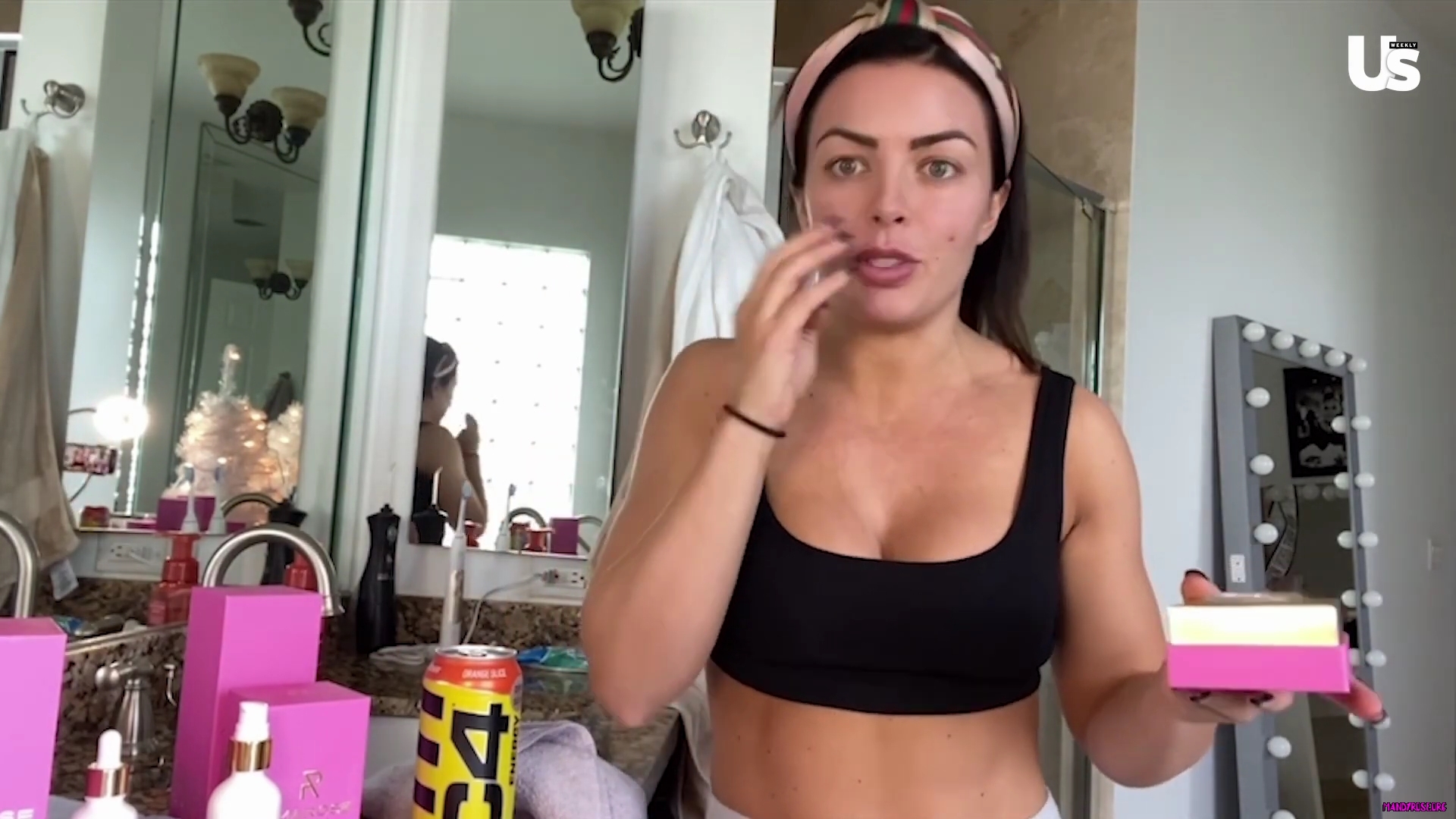 yt1s_com_-_WWE_Mandy_Rose_Shows_Off_Her_Beauty_Sleep_Routine__Beauty_Sleep_1080p_mp40607.jpg