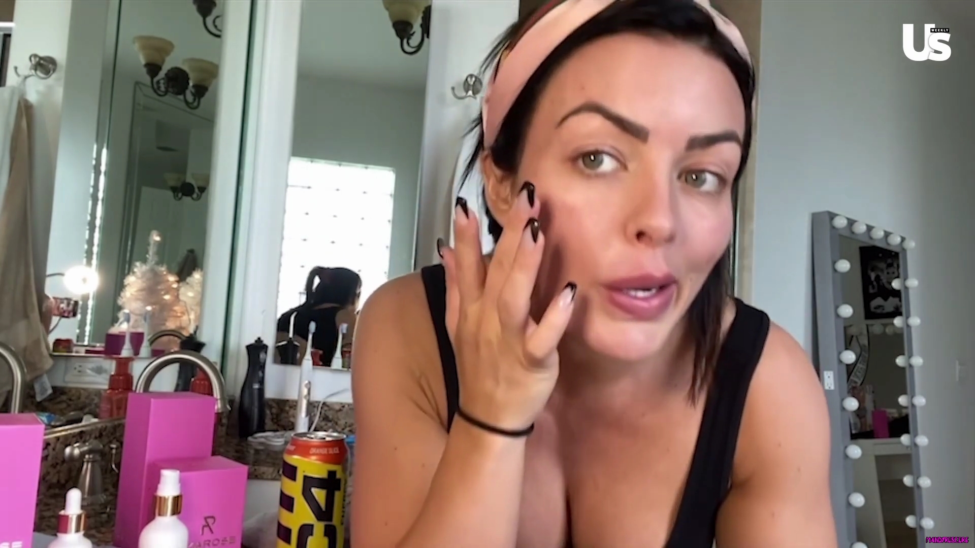 yt1s_com_-_WWE_Mandy_Rose_Shows_Off_Her_Beauty_Sleep_Routine__Beauty_Sleep_1080p_mp40620.jpg